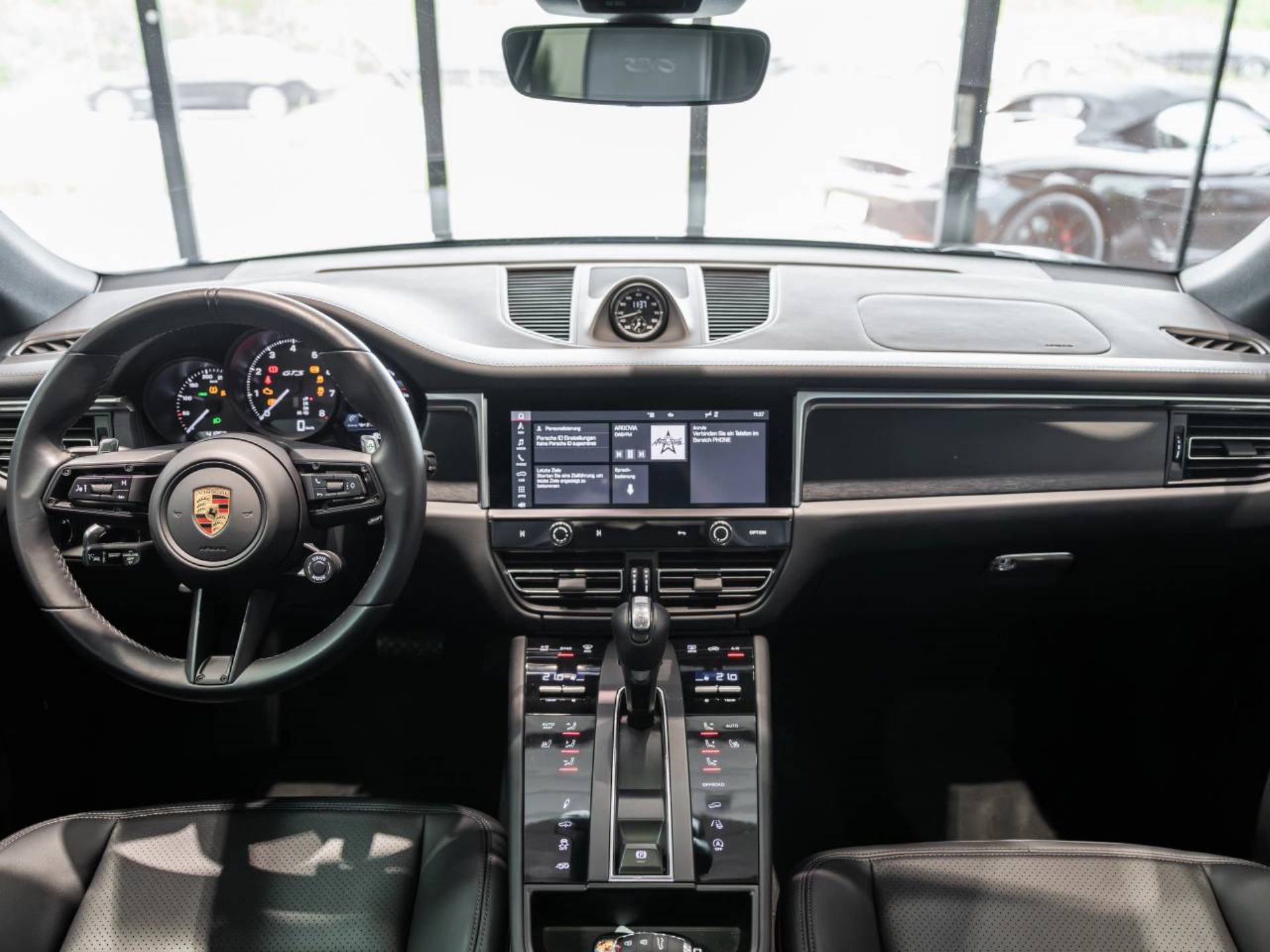 PORSCHE Macan GTS-image-15