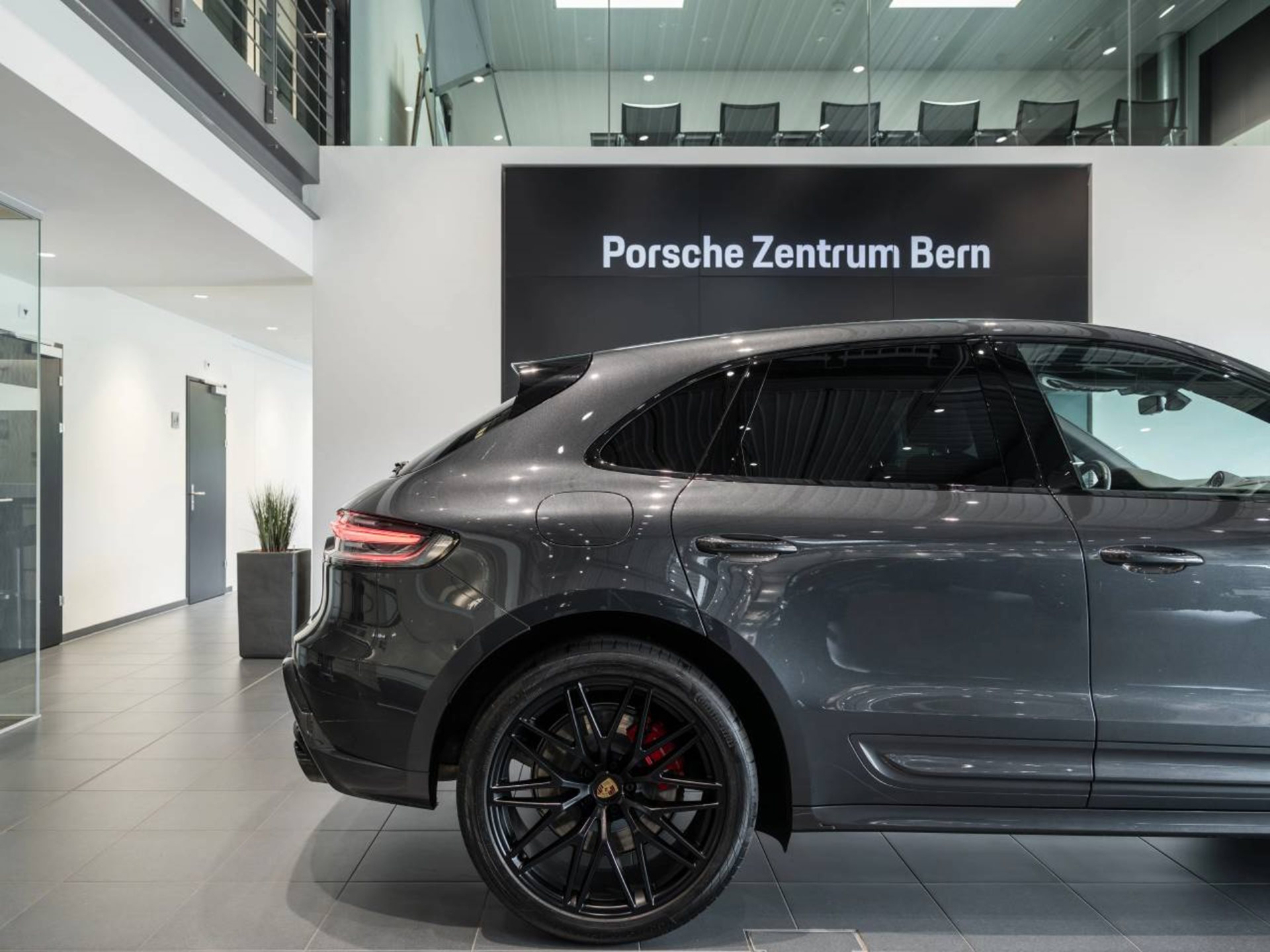 PORSCHE Macan GTS-image-10