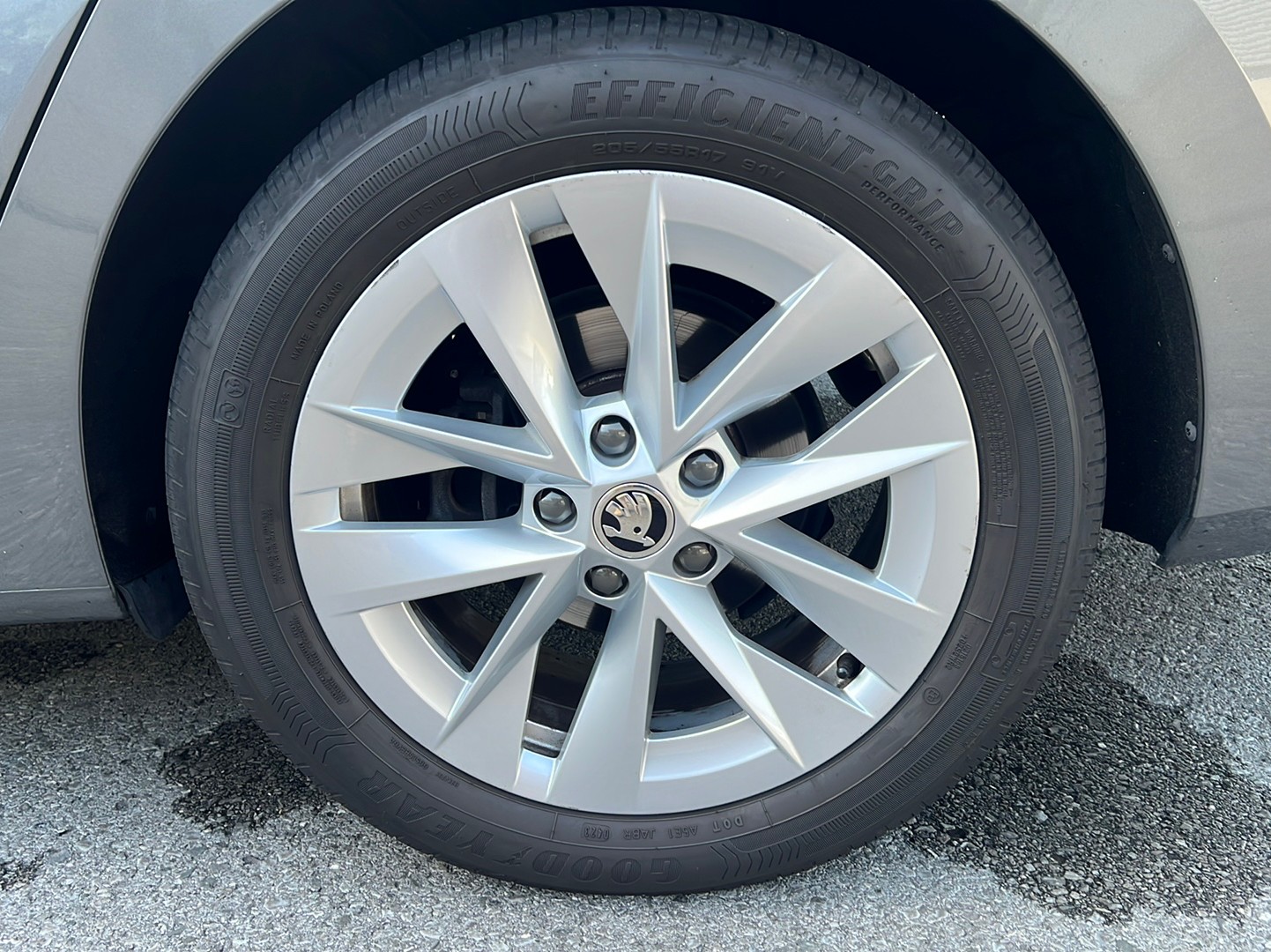 SKODA Octavia Combi 2.0 TSI Ambition 4x4 DSG-image-18