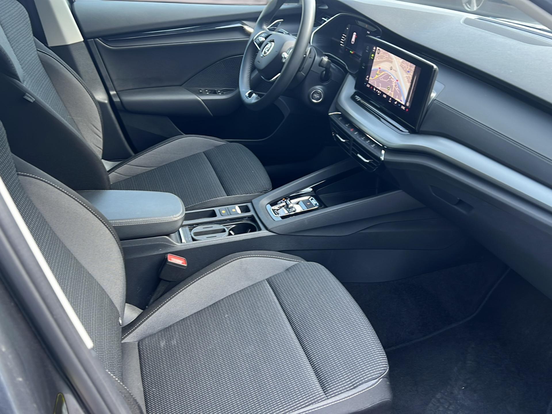 SKODA Octavia Combi 2.0 TSI Ambition 4x4 DSG-image-12