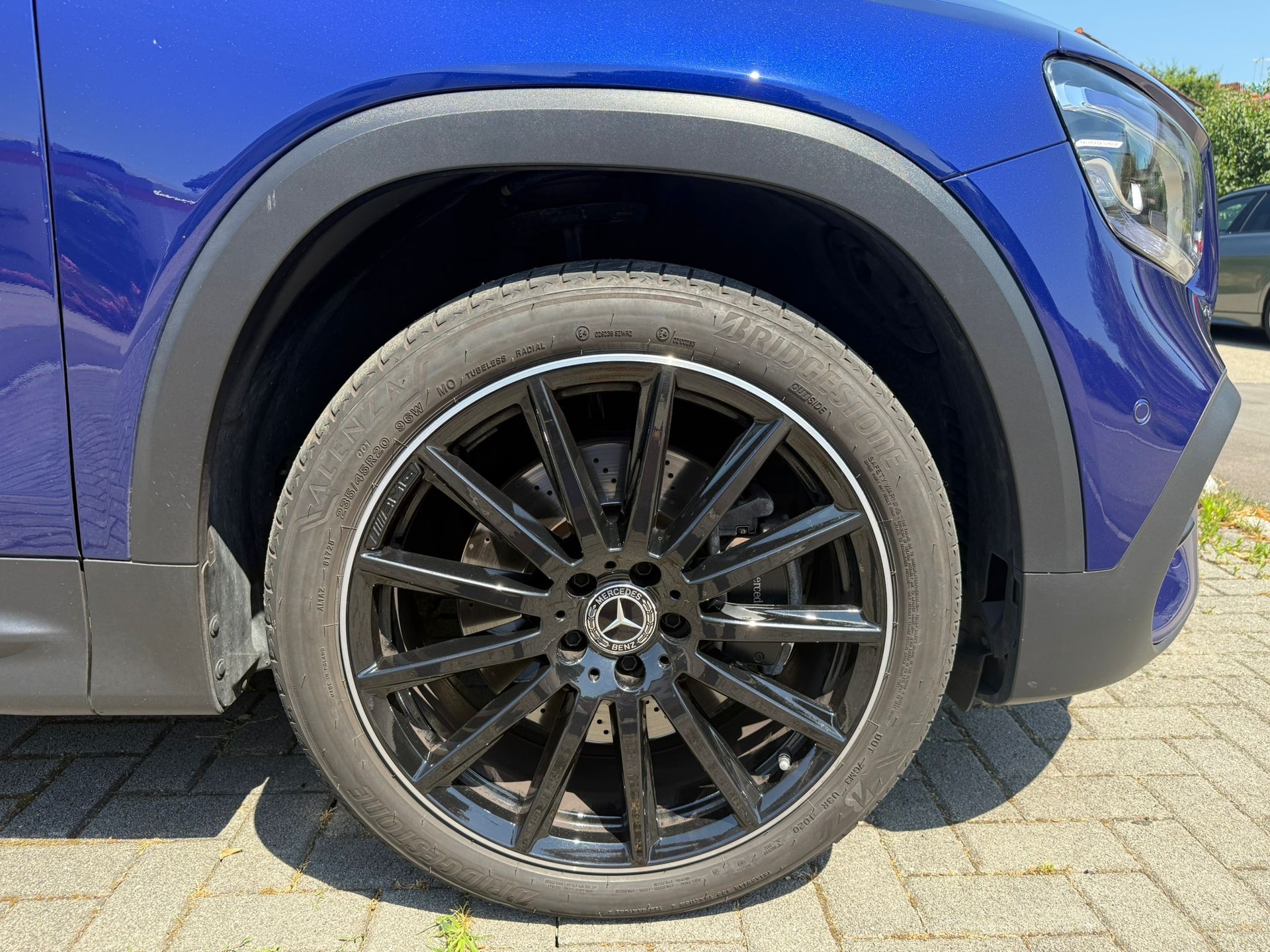MERCEDES-BENZ GLB 250 AMG Line 4matic-image-5