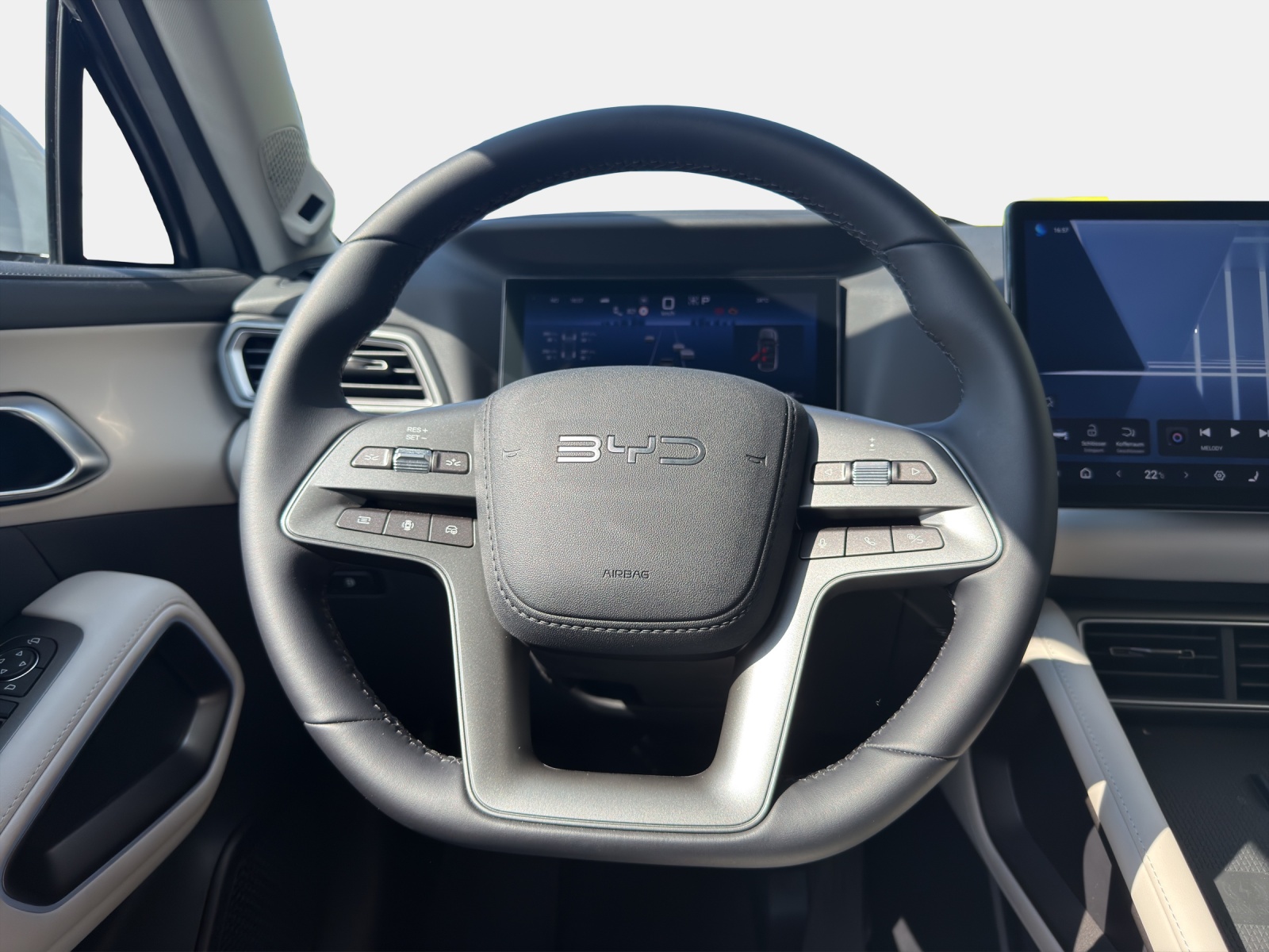BYD Atto 2 DM-i Boost-image-12