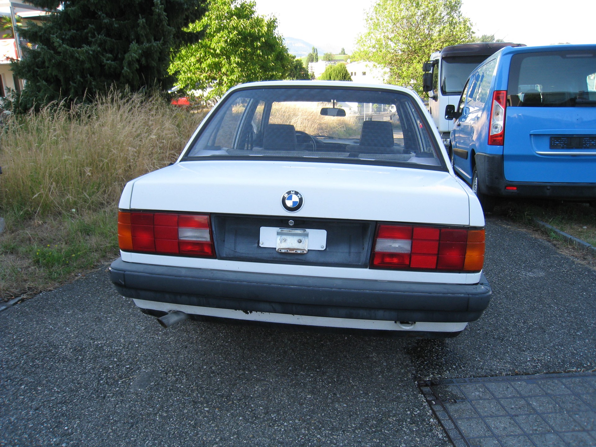 BMW 316i-image-4