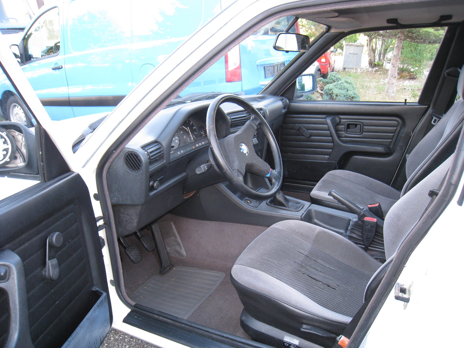 BMW 316i-image-6