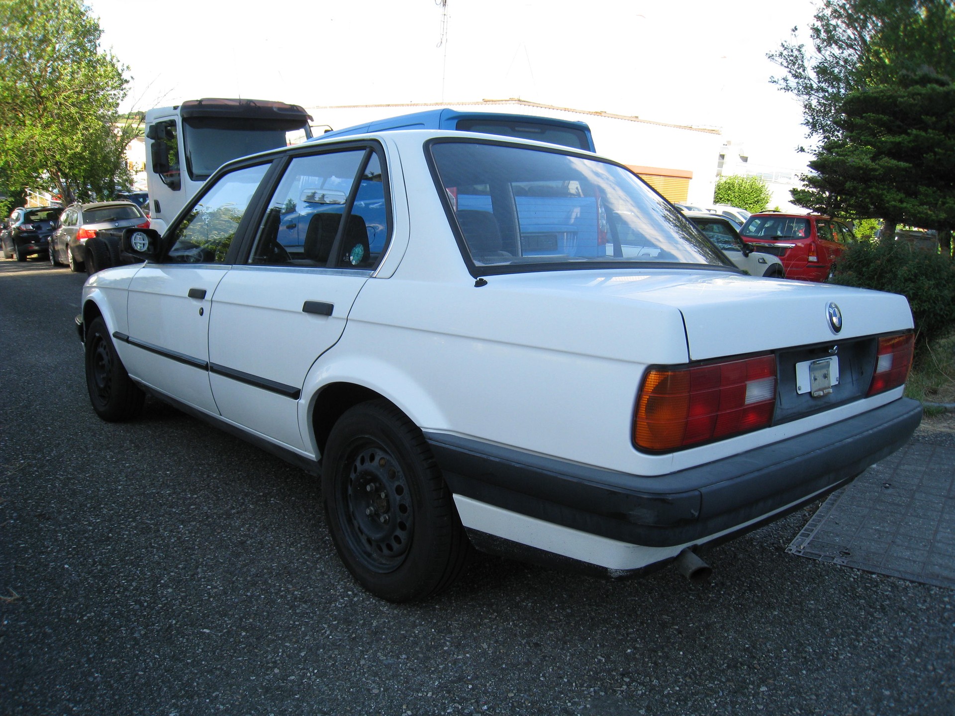 BMW 316i-image-5