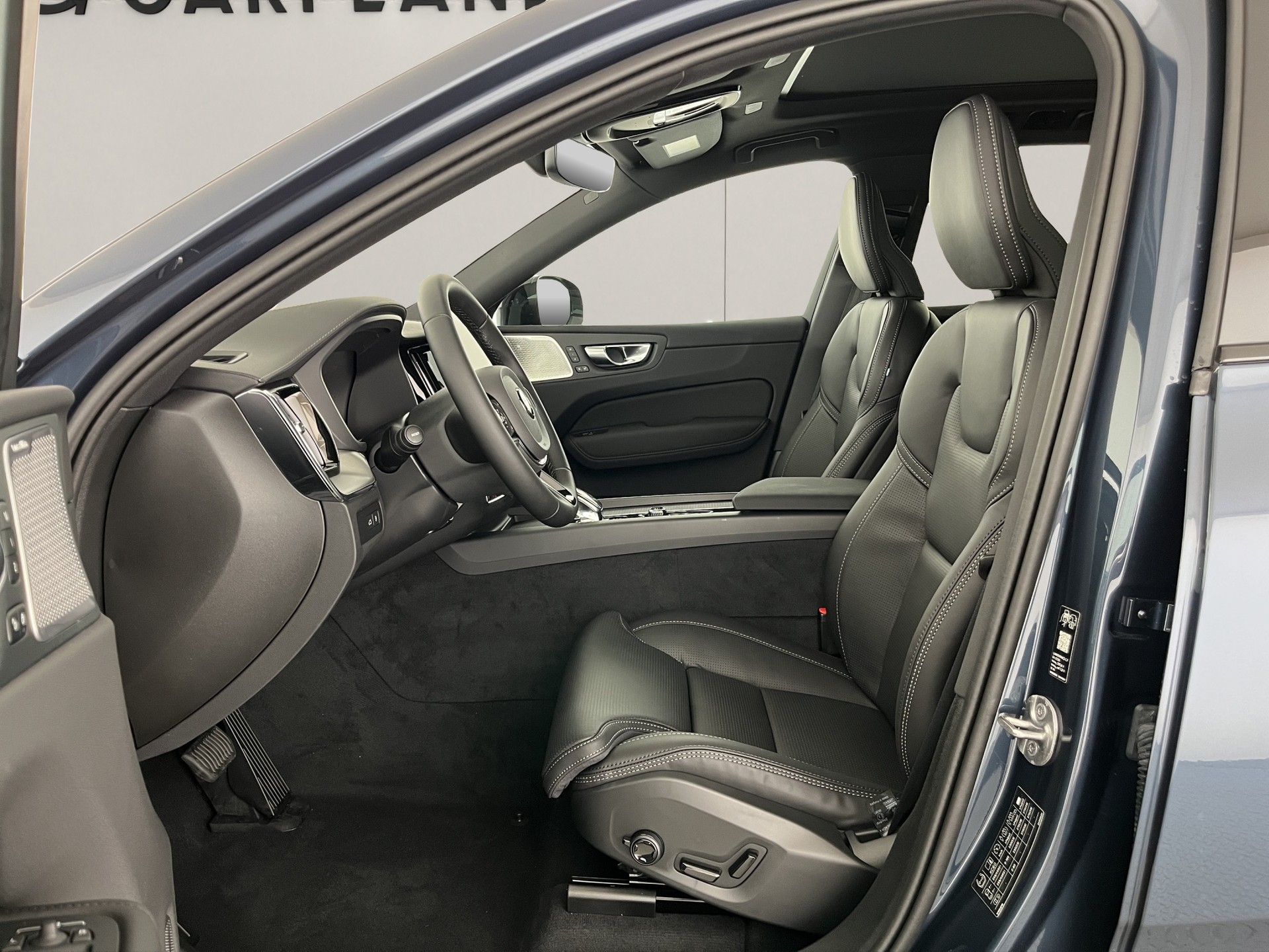 VOLVO XC60 2.0 T8 TE Black Edition eAWD-image-12
