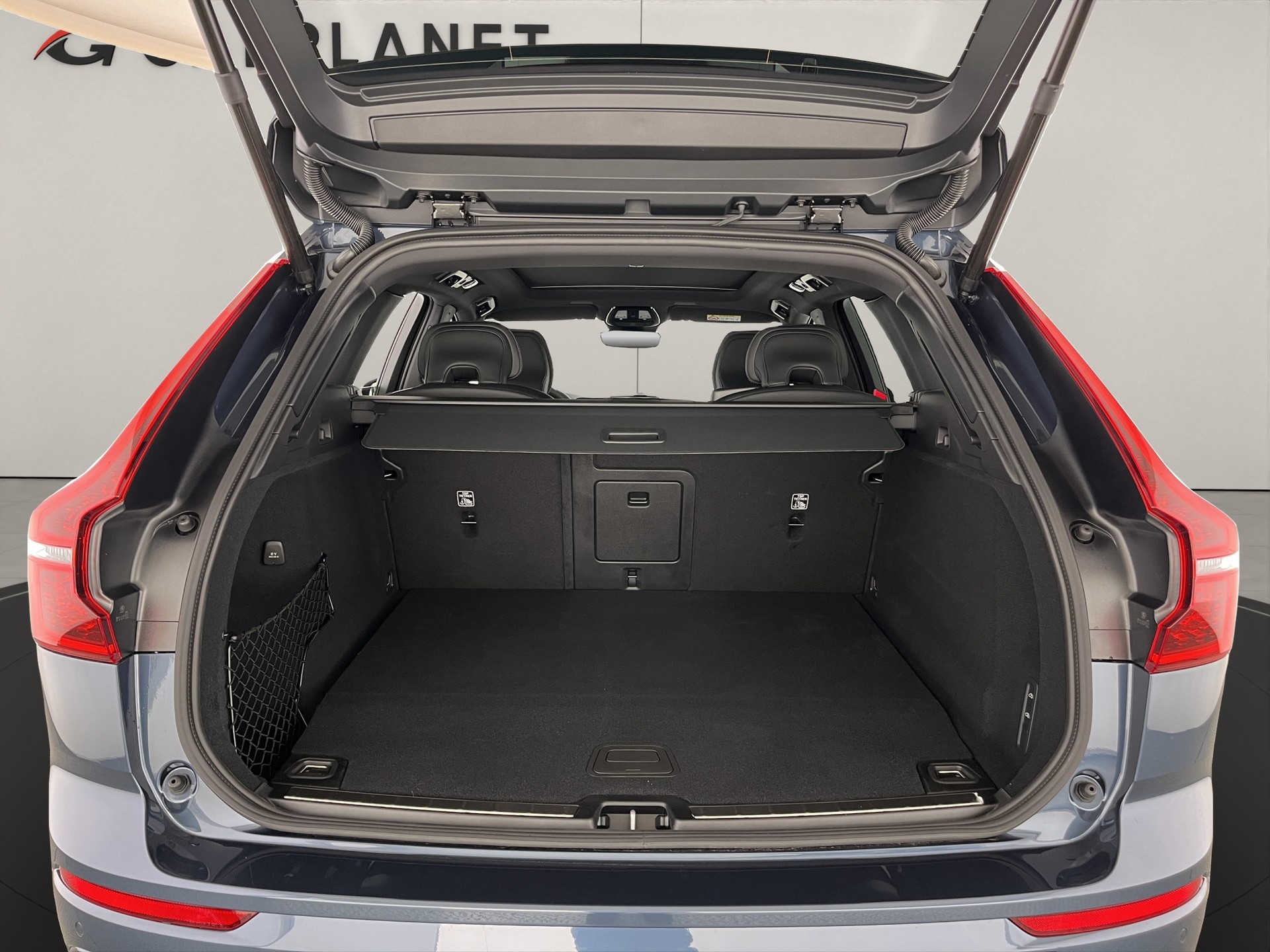 VOLVO XC60 2.0 T8 TE Black Edition eAWD-image-5