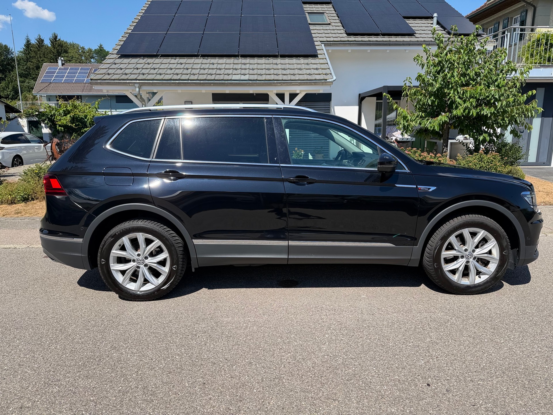 VW Tiguan Allspace 2.0TSI Highline 4Motion DSG-image-4