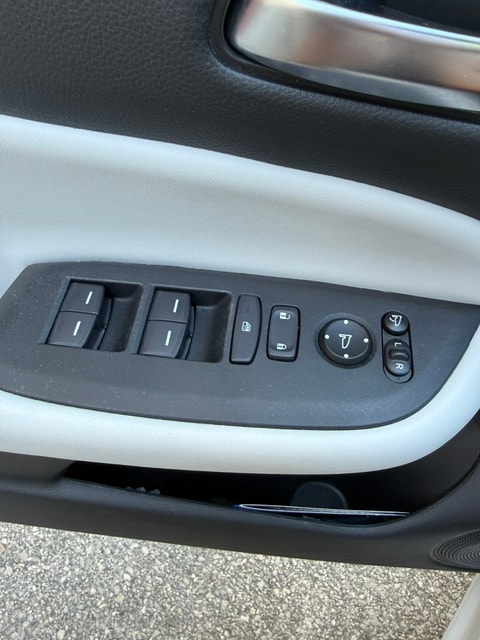 HONDA Jazz 1.5i-MMD Executive E-CVT-image-19