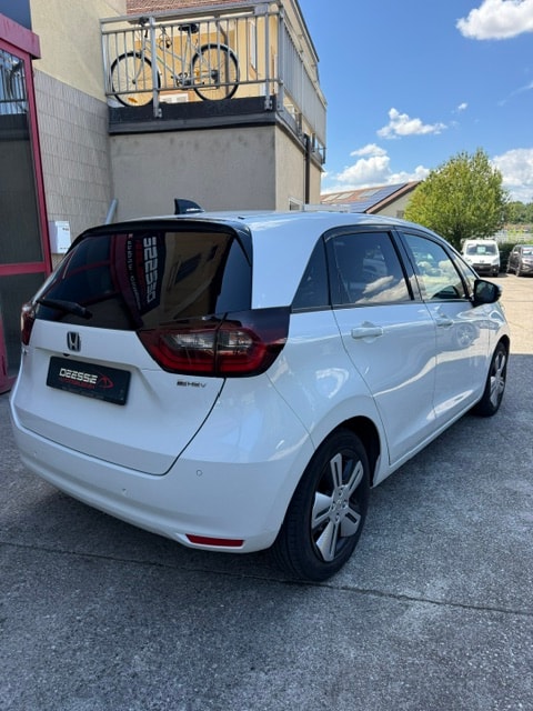 HONDA Jazz 1.5i-MMD Executive E-CVT-image-3