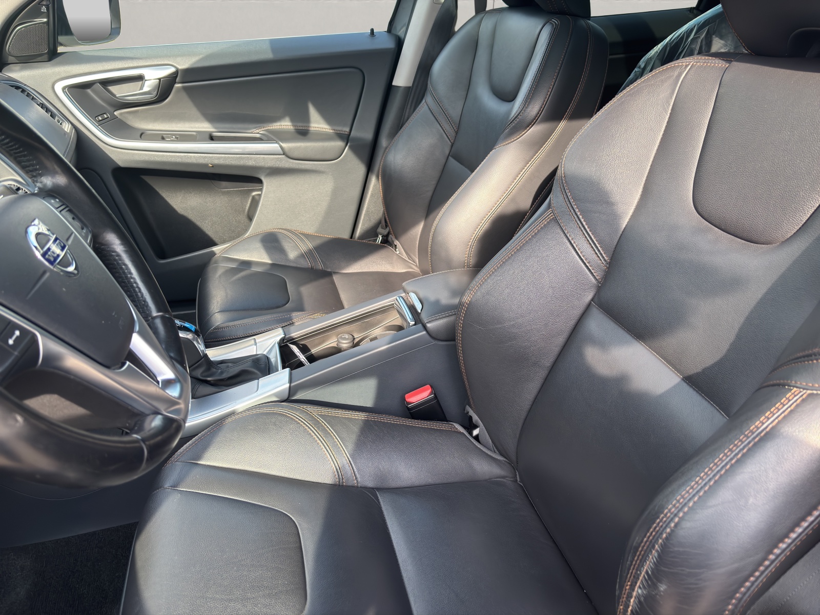 VOLVO XC60 2.0 T6 Summum AWD S/S-image-9