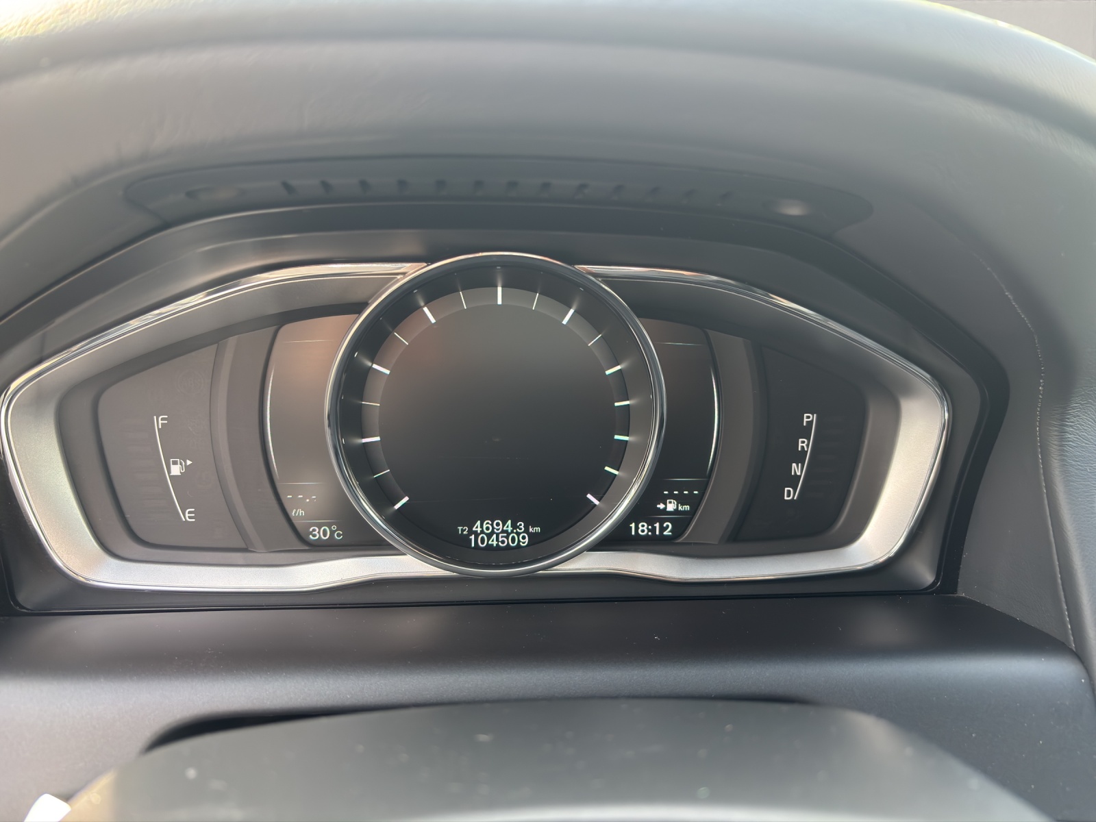VOLVO XC60 2.0 T6 Summum AWD S/S-image-8