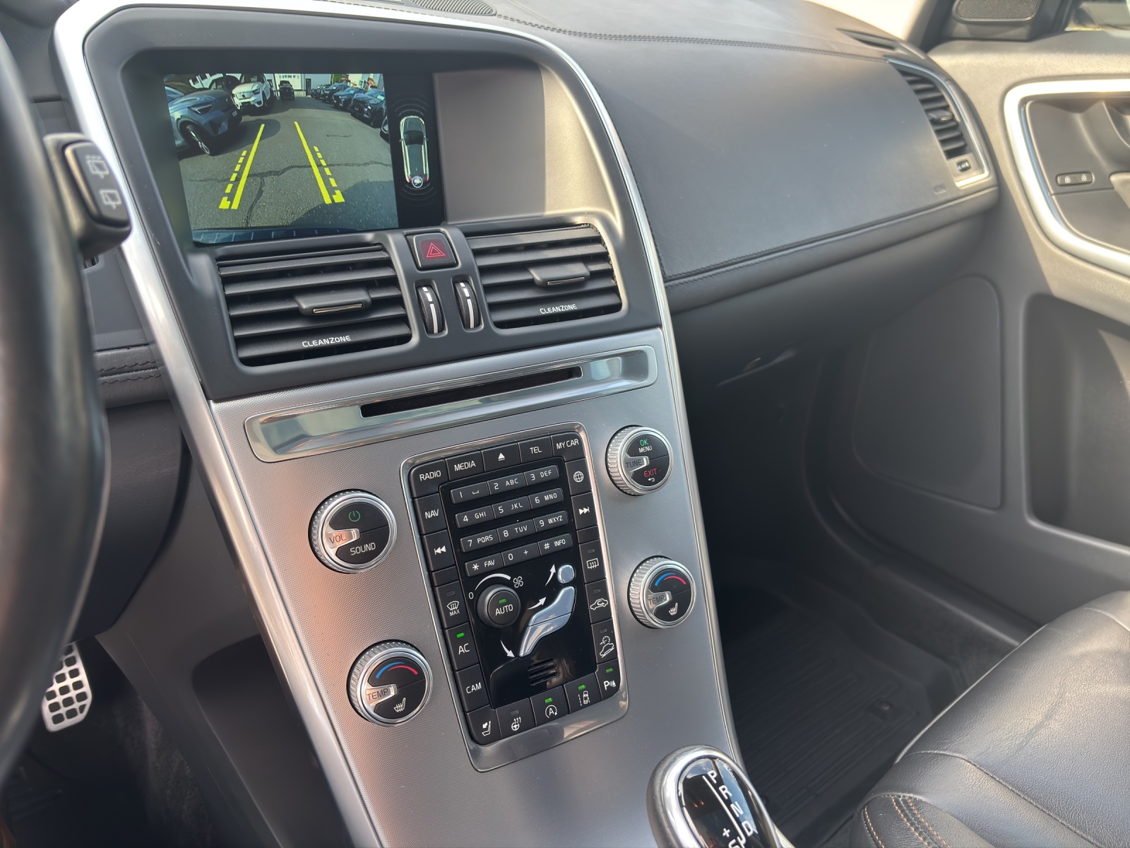 VOLVO XC60 2.0 T6 Summum AWD S/S-showroom-element-1