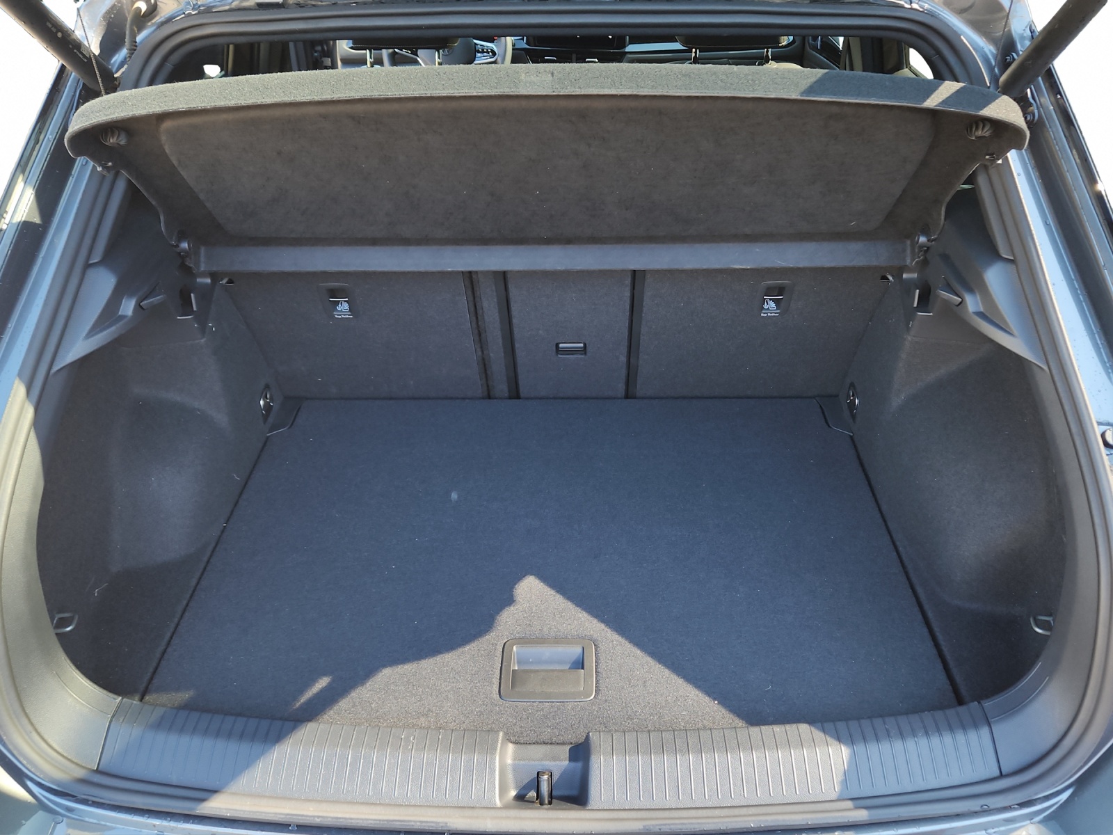 VW T-Roc 2.0 TSI R-Line DSG 4Motion-image-14
