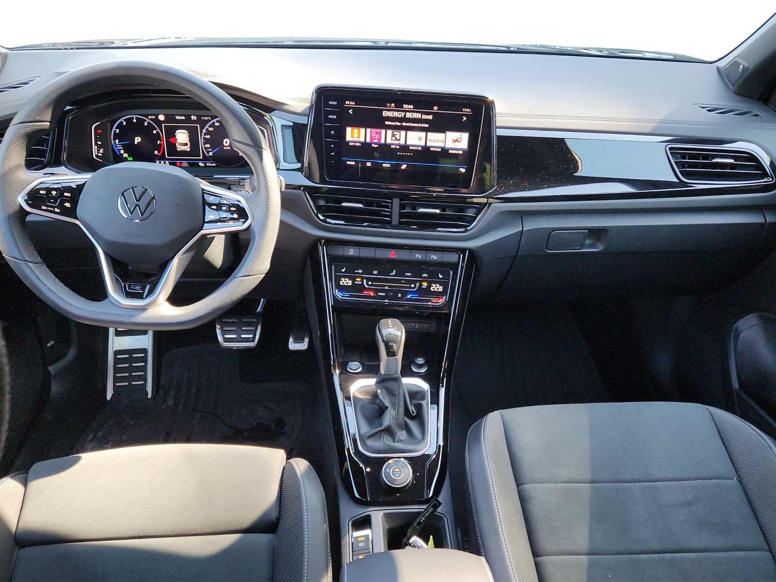 VW T-Roc 2.0 TSI R-Line DSG 4Motion-image-9