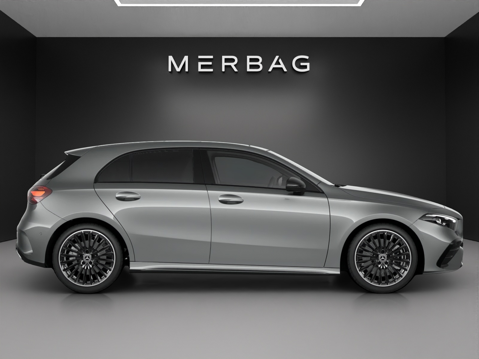 MERCEDES-BENZ A 220 4Matic 8G-DCT-image-1