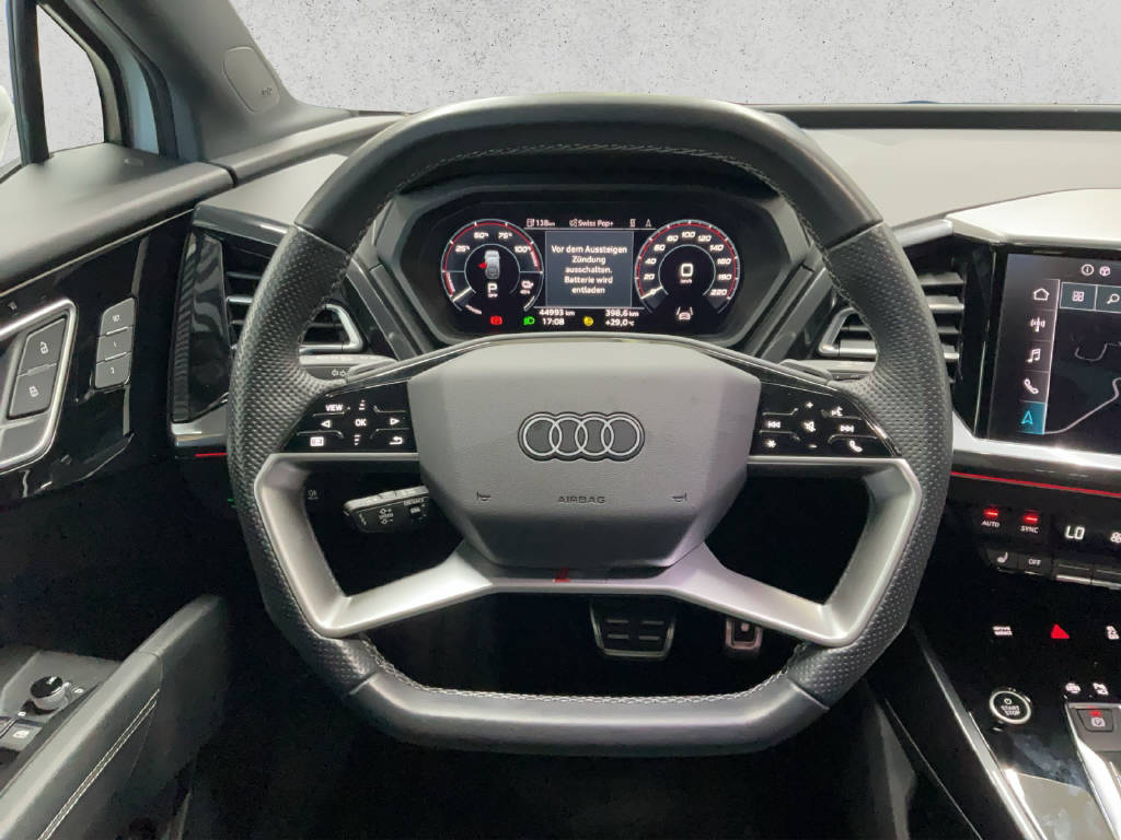 AUDI Q4 e-tron Sportback 50 quattro-image-9