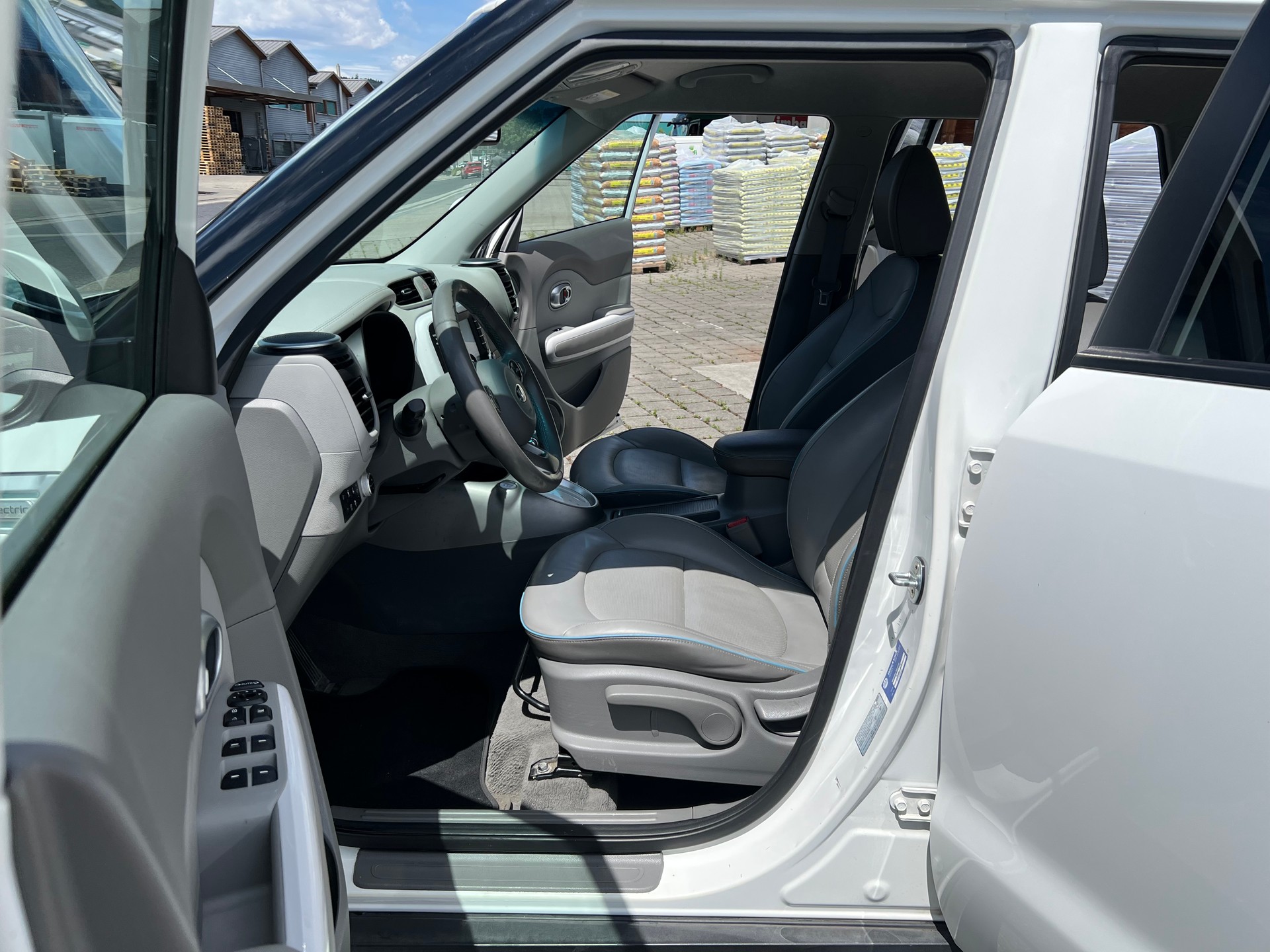 KIA Soul II EV Trend-image-7