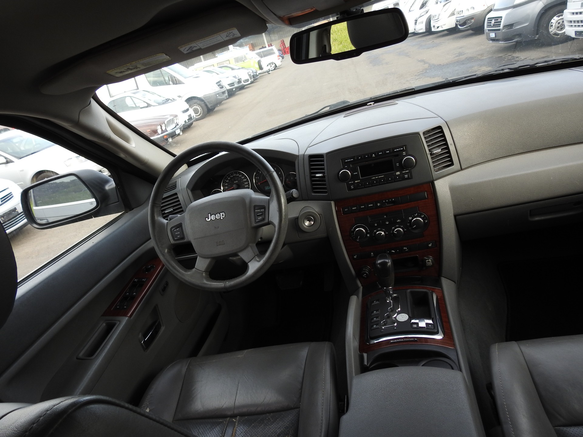 JEEP Grand Cherokee 4.7 Limited Automatic-image-19