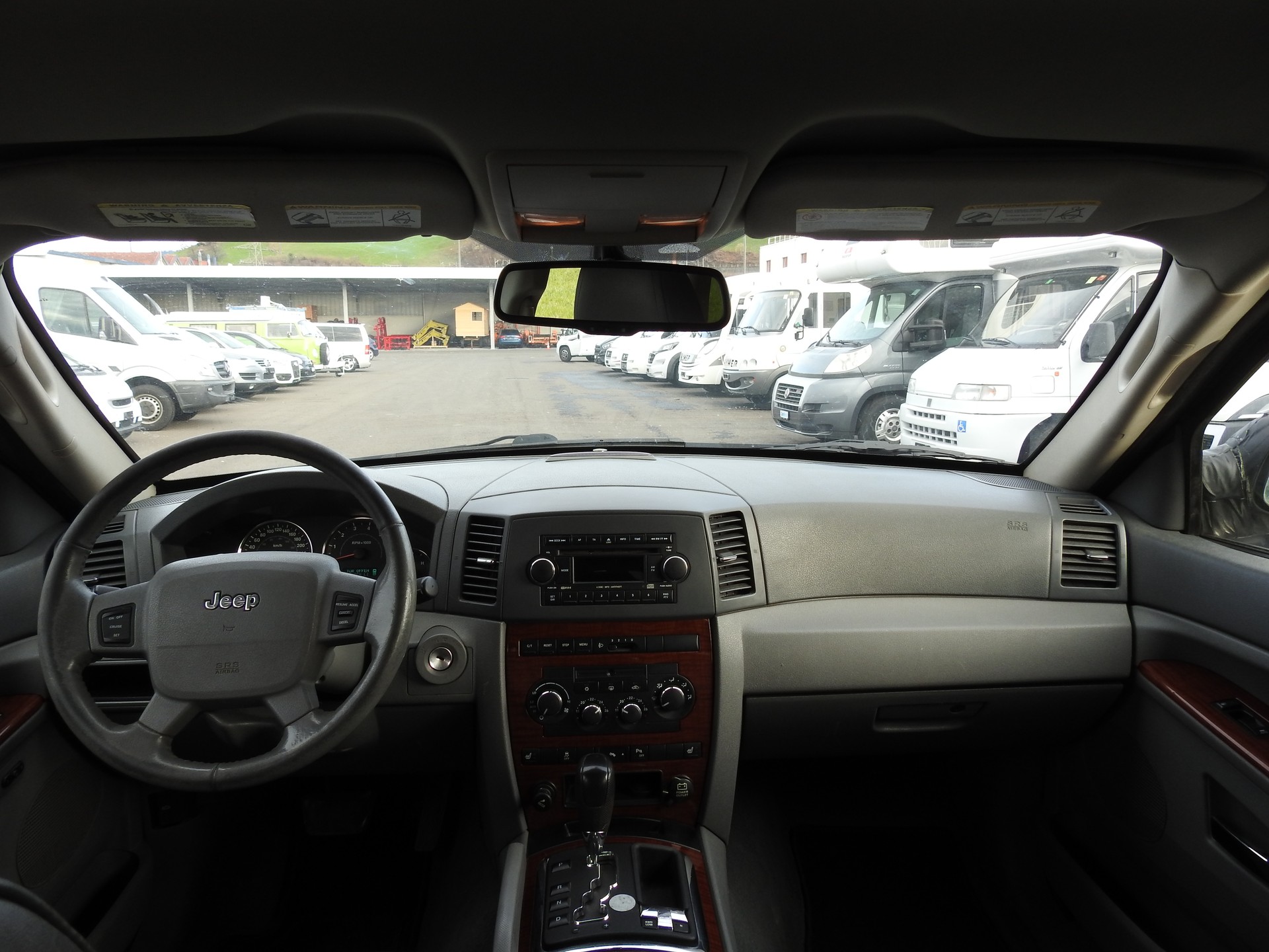 JEEP Grand Cherokee 4.7 Limited Automatic-image-17