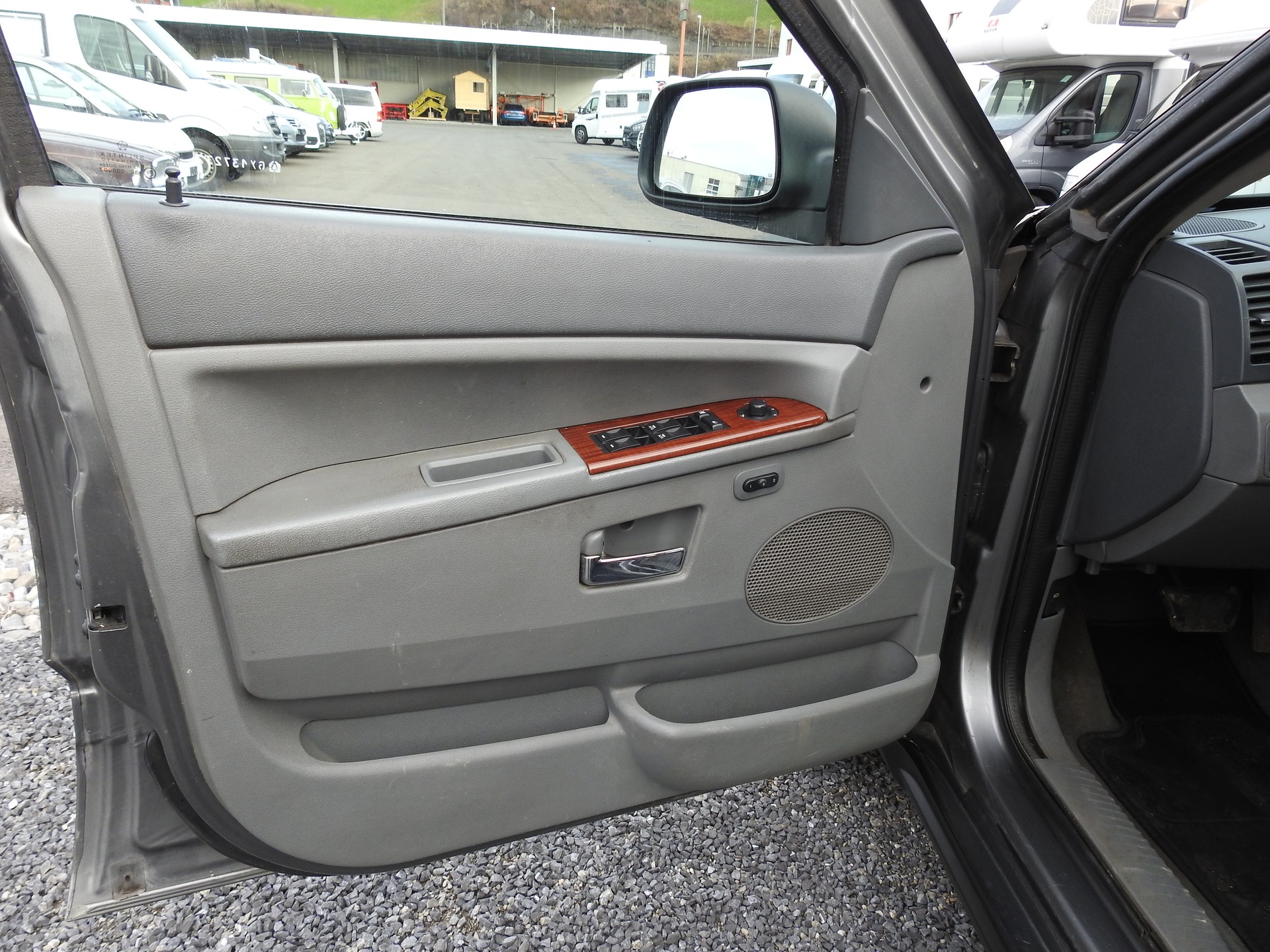 JEEP Grand Cherokee 4.7 Limited Automatic-image-11