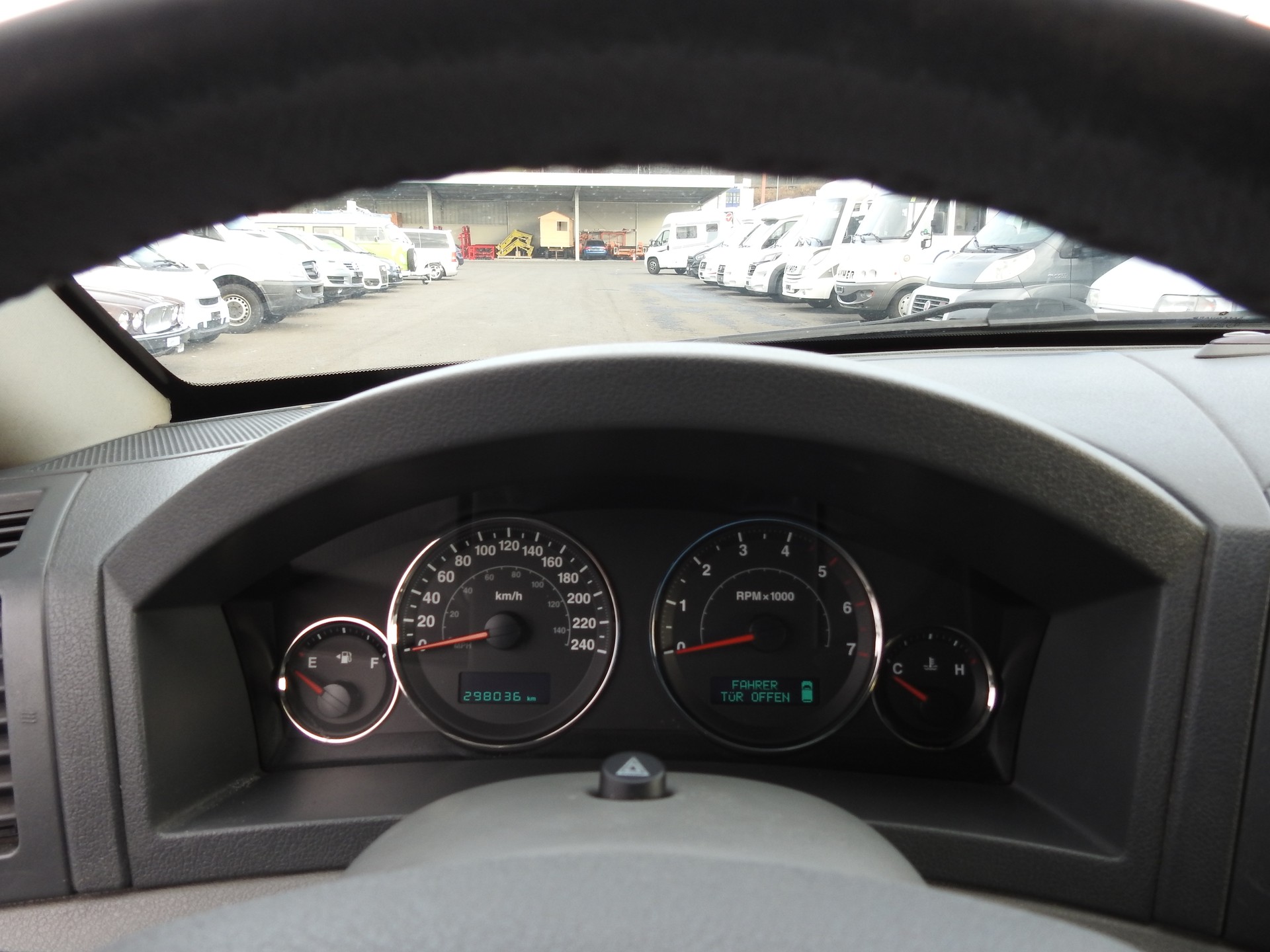 JEEP Grand Cherokee 4.7 Limited Automatic-image-22