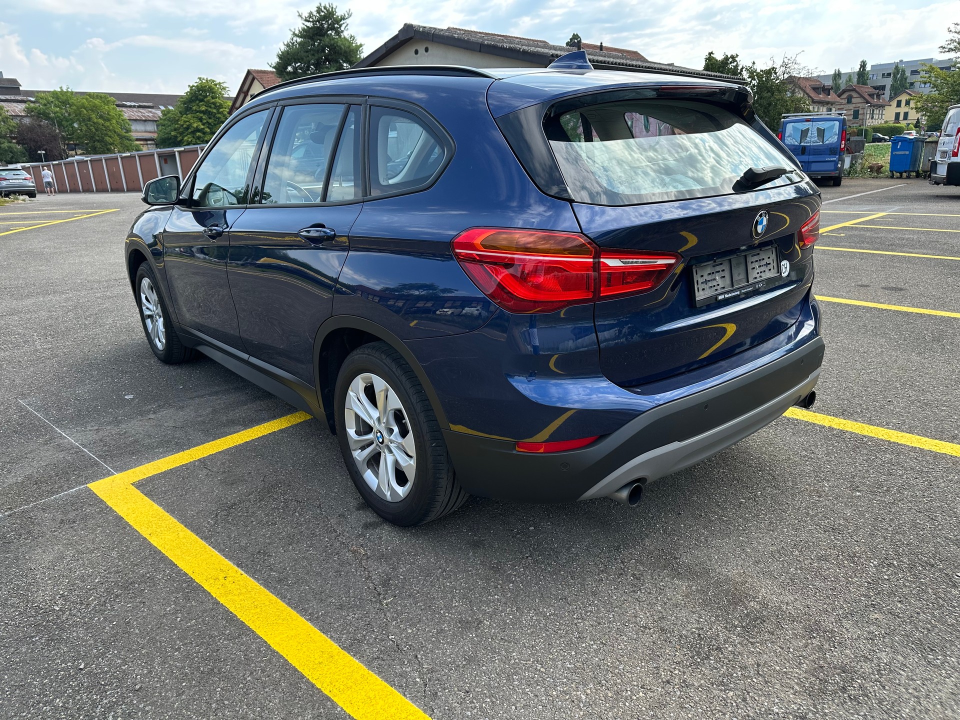 BMW X1 xDrive 20i Steptronic-image-6