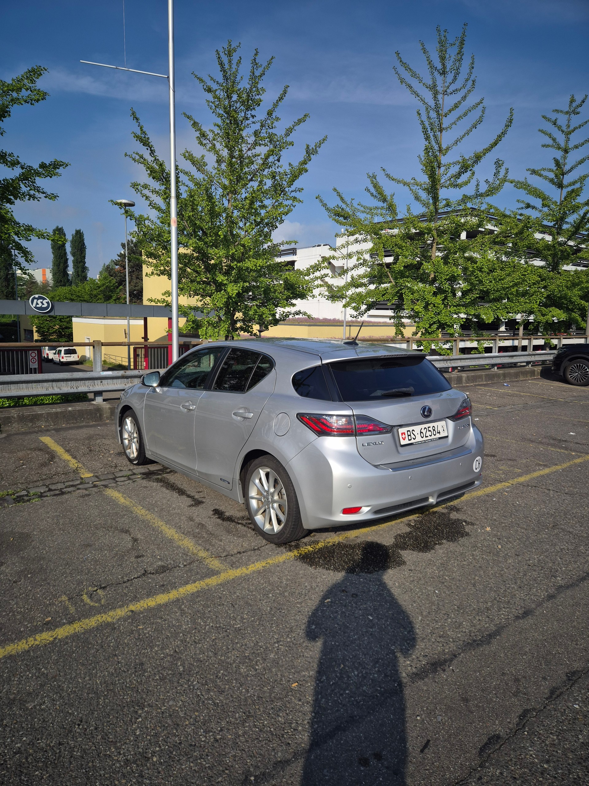 LEXUS 200h Comfort-image-1