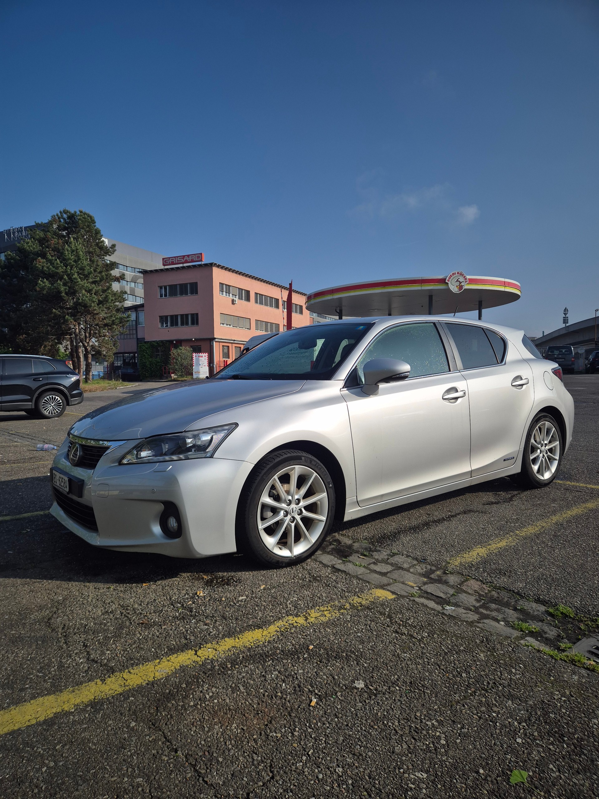 LEXUS 200h Comfort-image-0