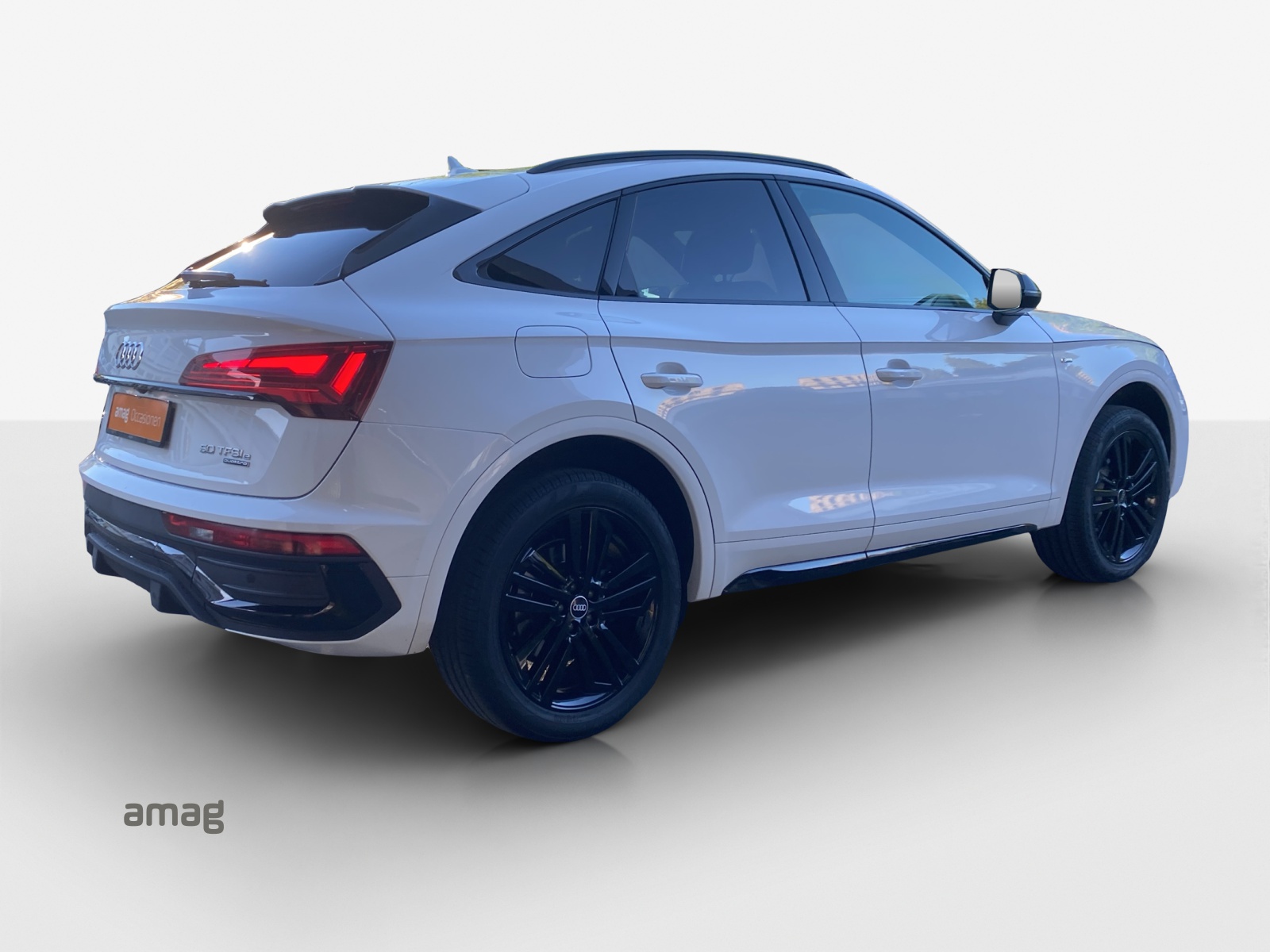 AUDI Q5 Sportback 50 TFSI e PHEV S line quattro S-tronic-image-4