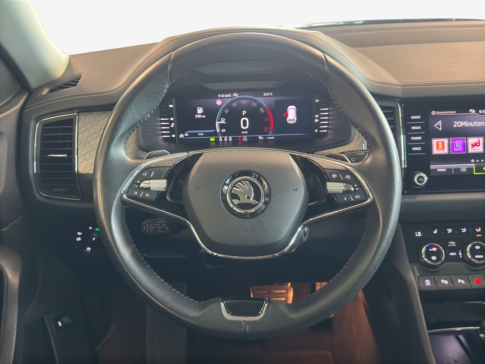 SKODA Kodiaq 2.0 TSI 4x4 Style-image-9