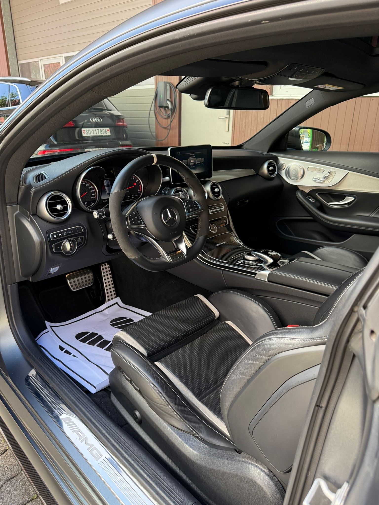 MERCEDES-BENZ C 63 S AMG-image-11