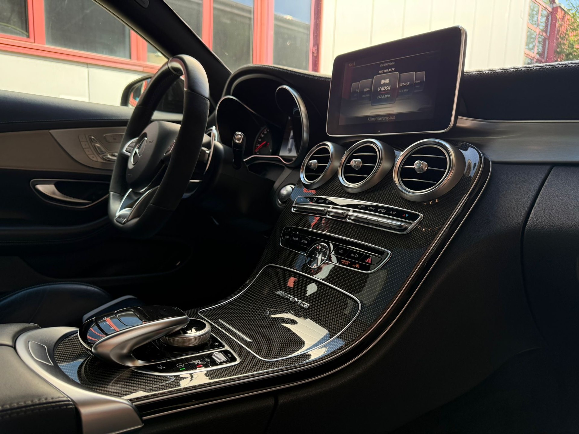 MERCEDES-BENZ C 63 S AMG-image-18