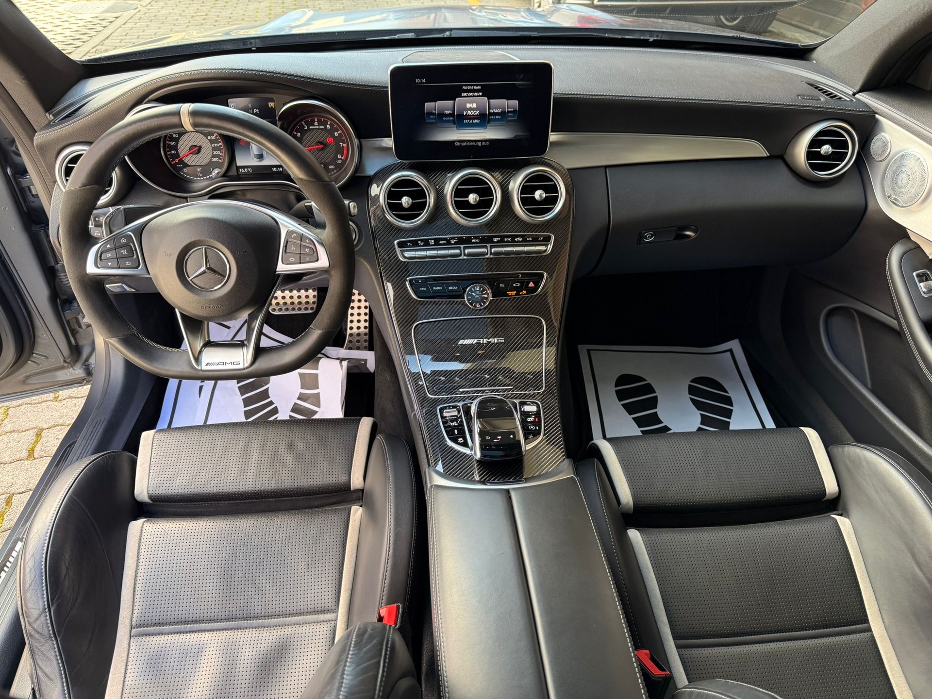 MERCEDES-BENZ C 63 S AMG-image-16