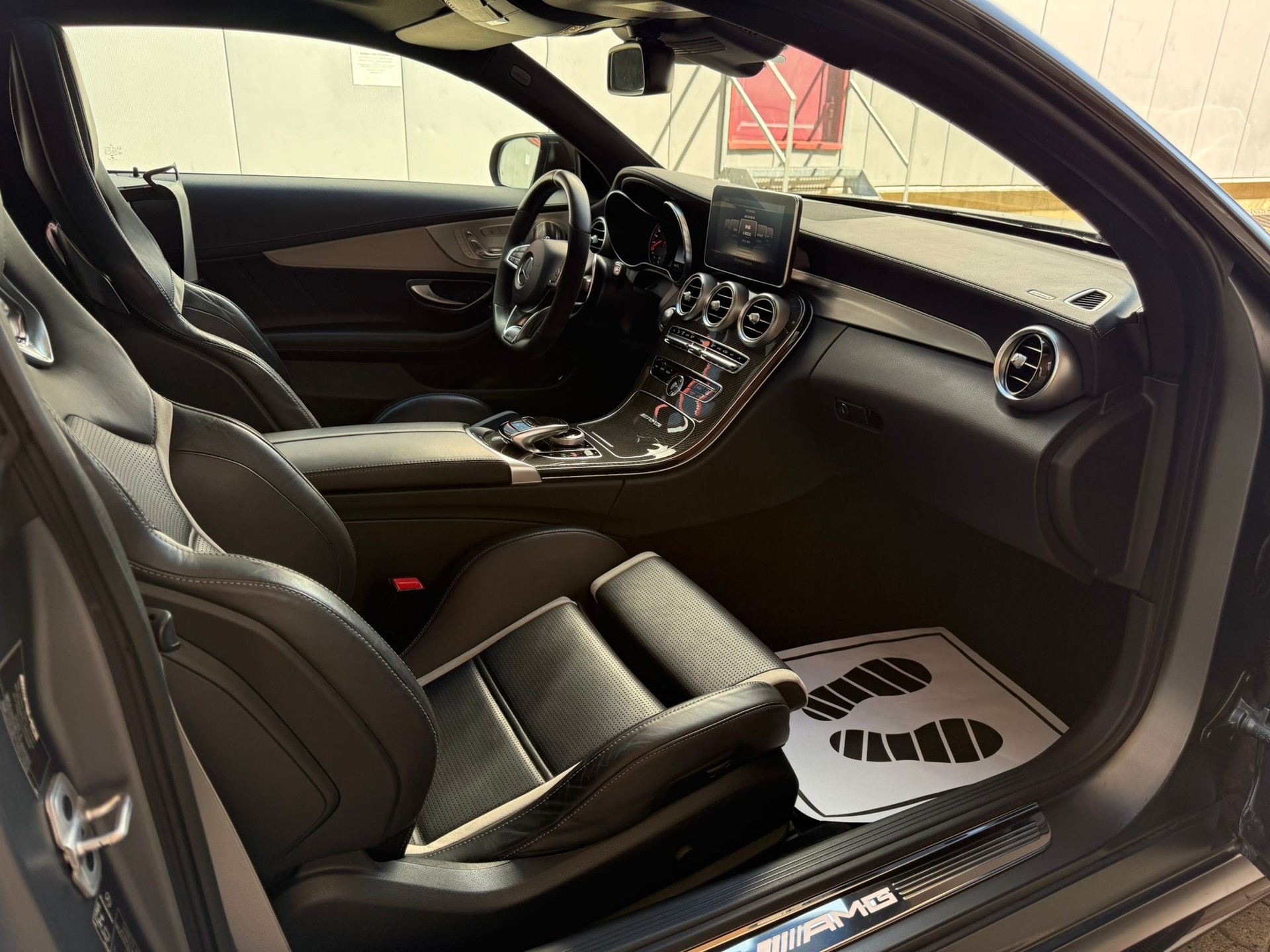 MERCEDES-BENZ C 63 S AMG-image-15