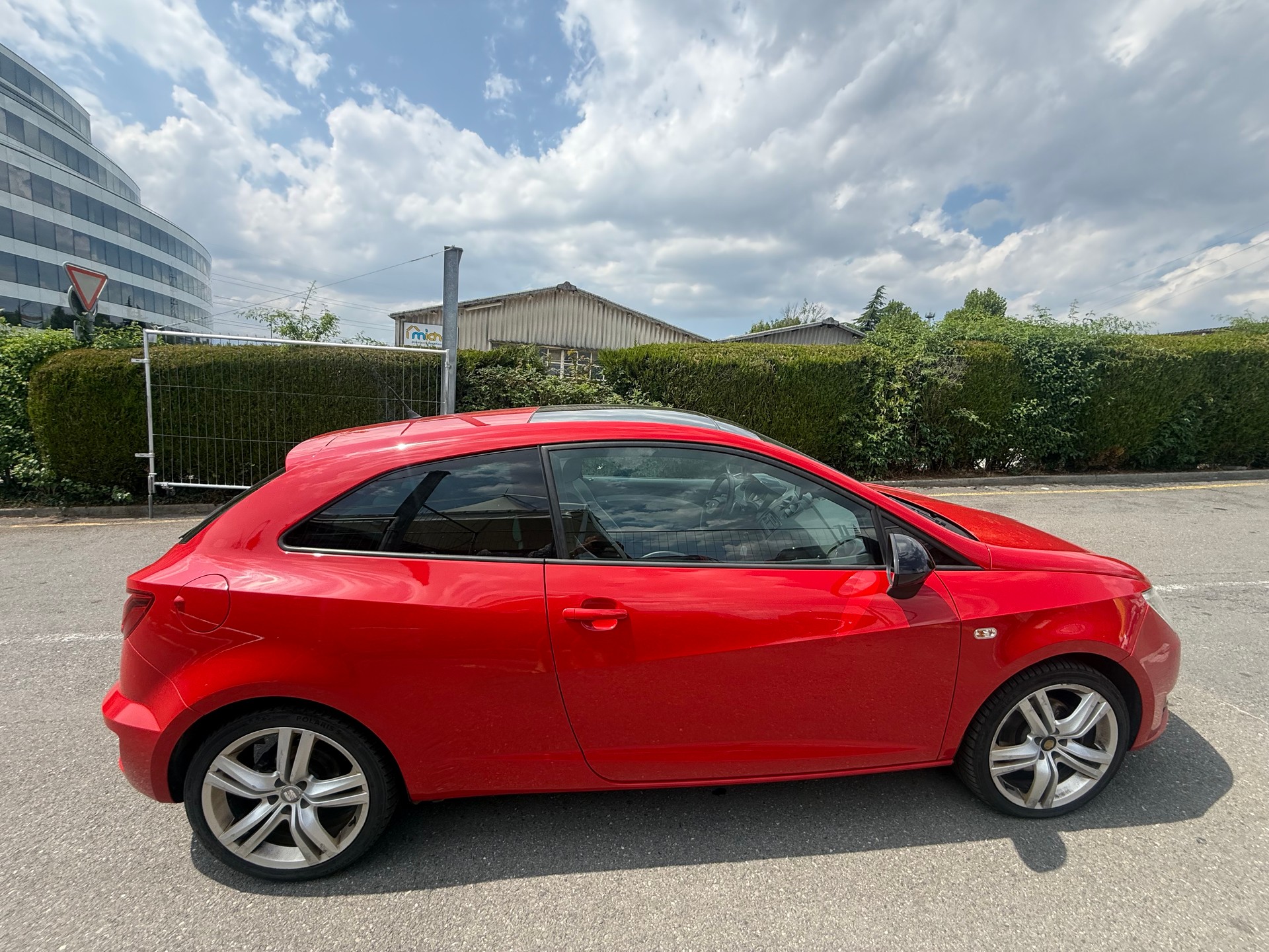 SEAT Ibiza SC 1.4 TSI Cupra DSG-image-7