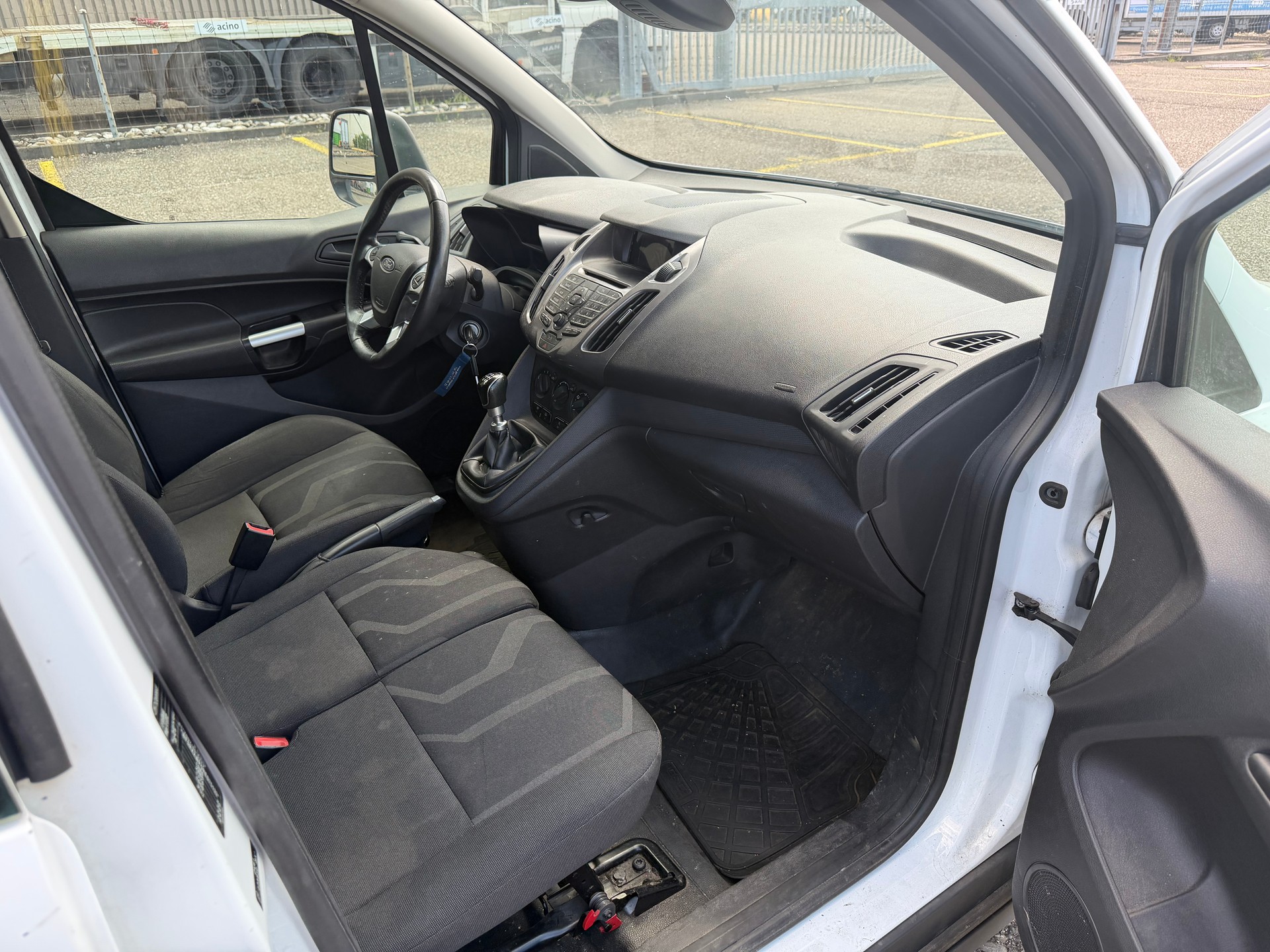 FORD Transit Connect Van T200 1.0 EcoBoost Trend-image-8