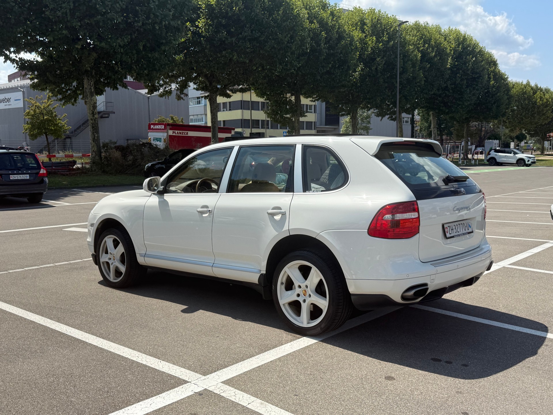 PORSCHE Cayenne S-image-8