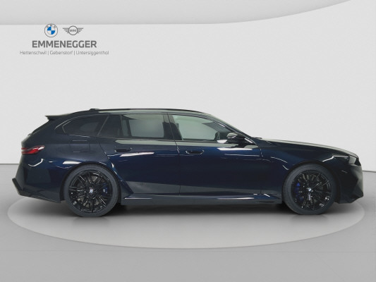 BMW M5 xDrive Touring-image-5
