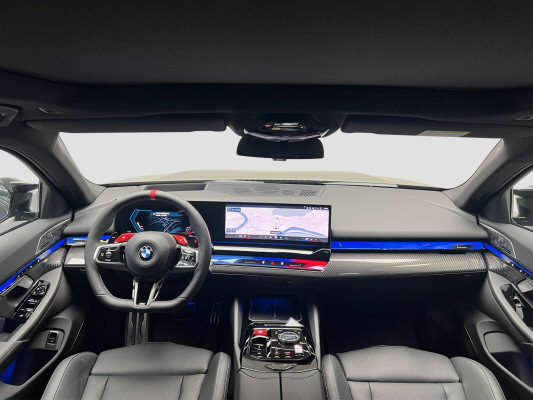 BMW M5 xDrive Touring-image-10