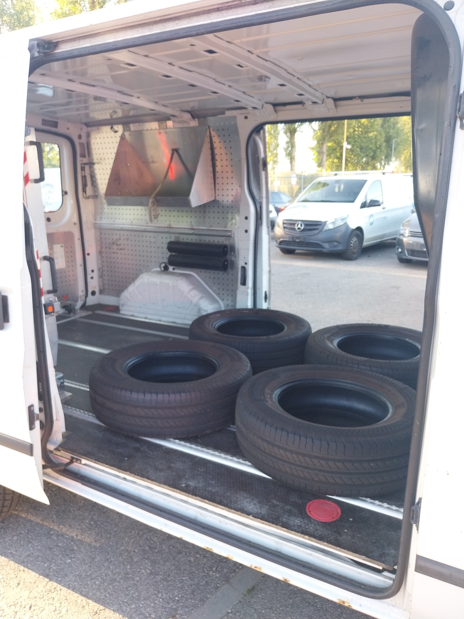 FORD Transit Van 350L Trend-image-6