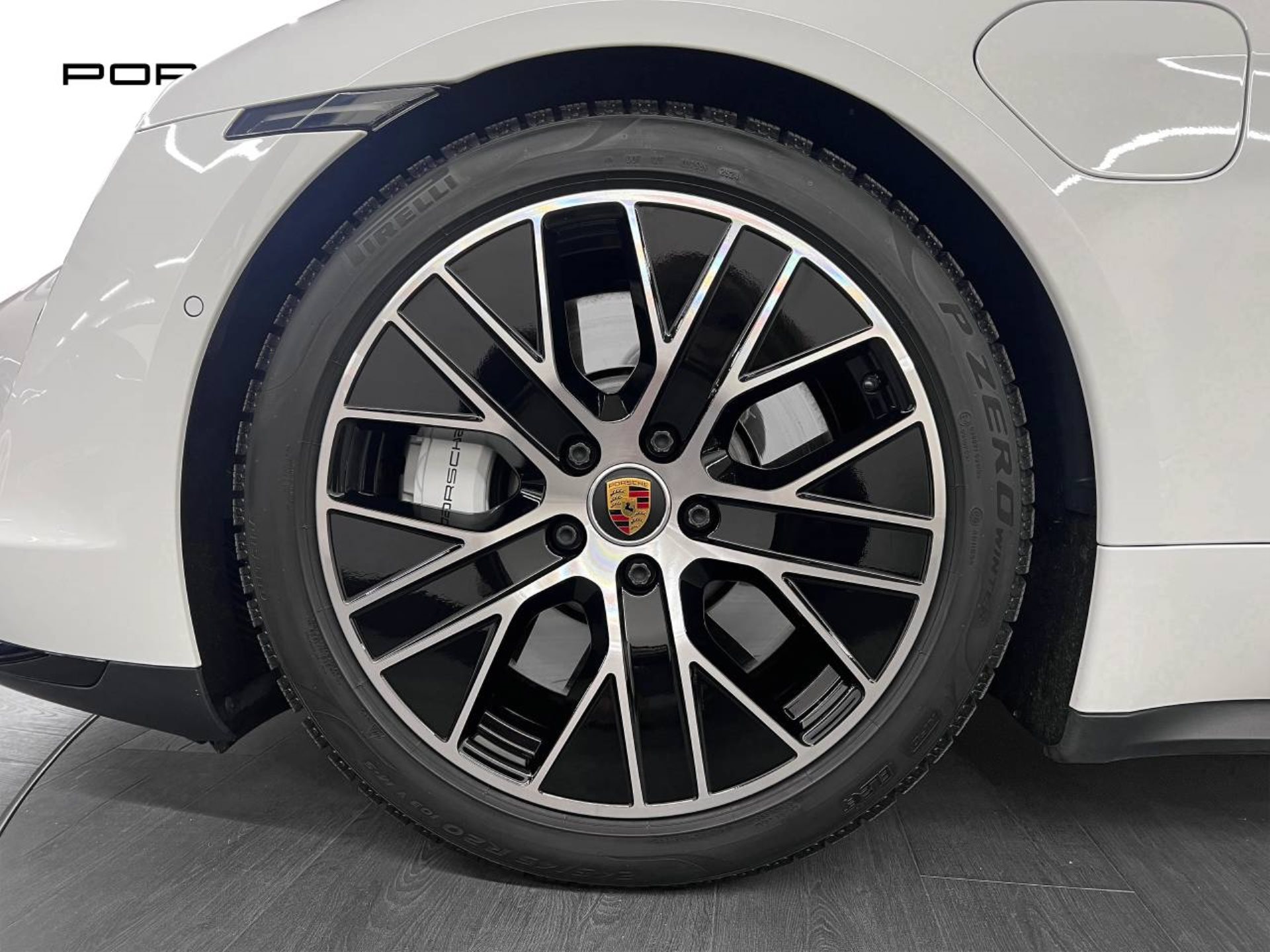 PORSCHE Taycan Turbo-image-10