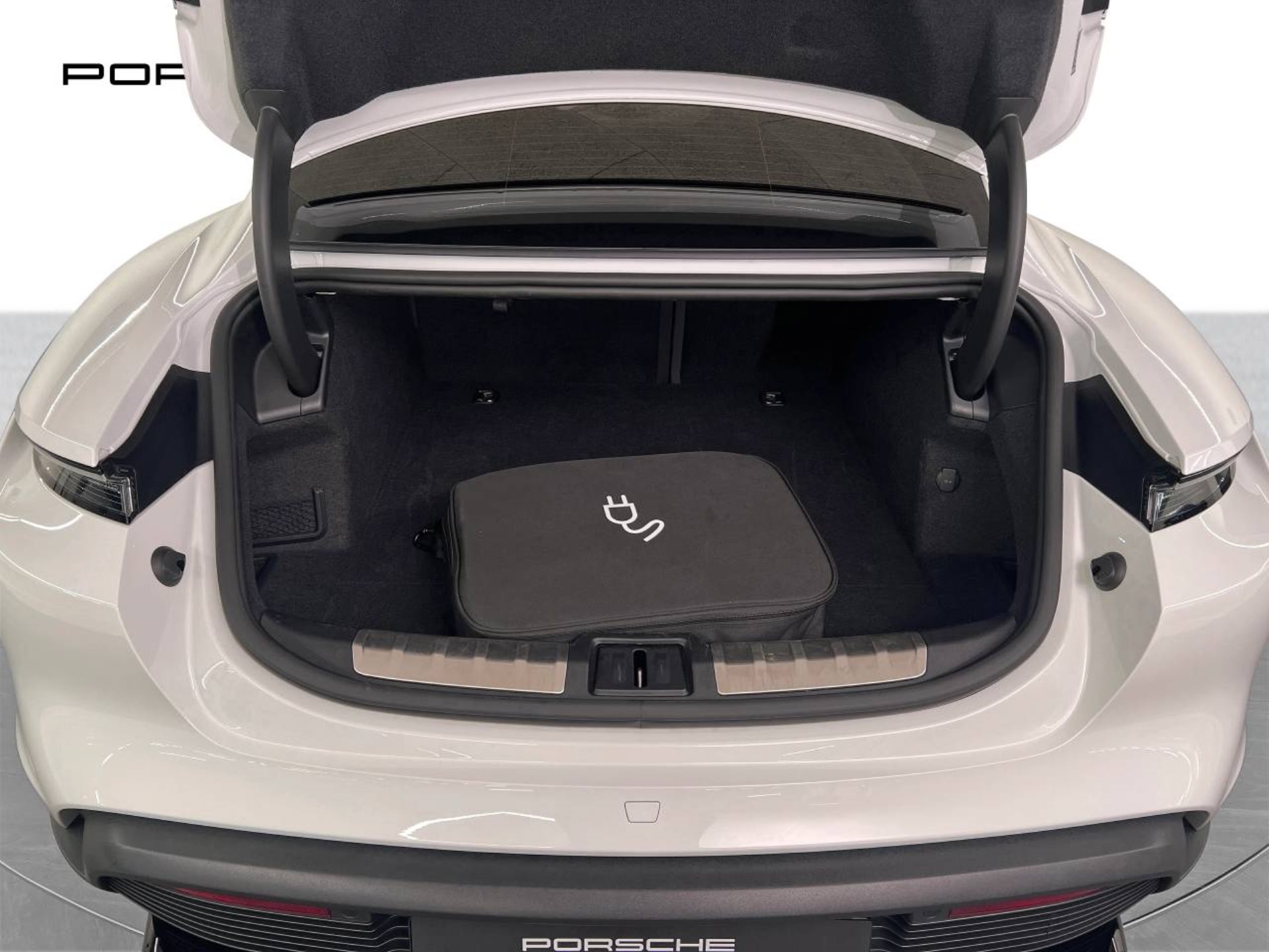 PORSCHE Taycan Turbo-image-14