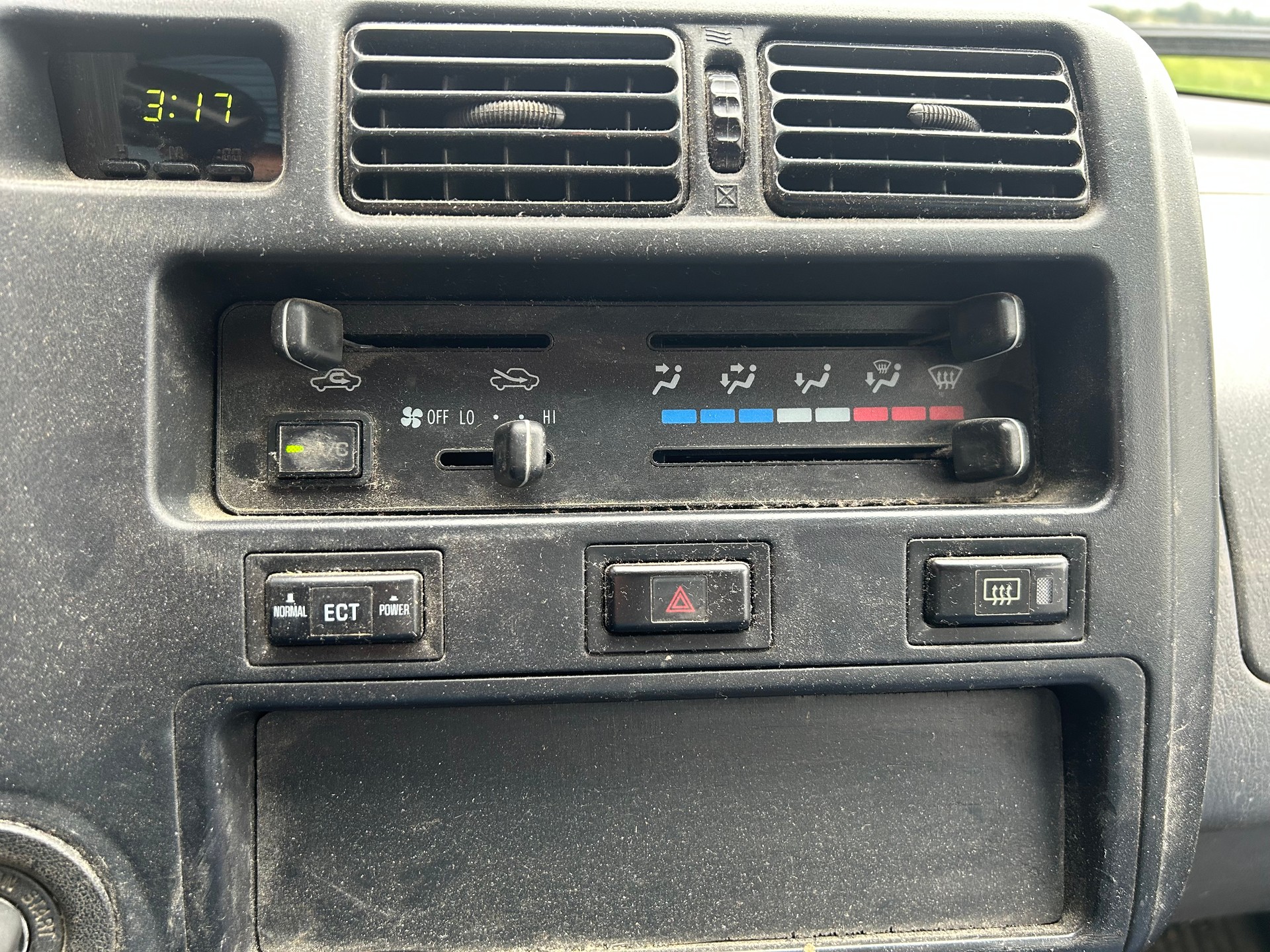 TOYOTA RAV-4 GX Funky-image-9