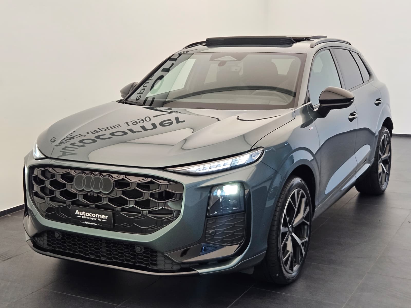 AUDI Q3 SUV TFSI quattro 195 kW S tronic-showroom-element-2