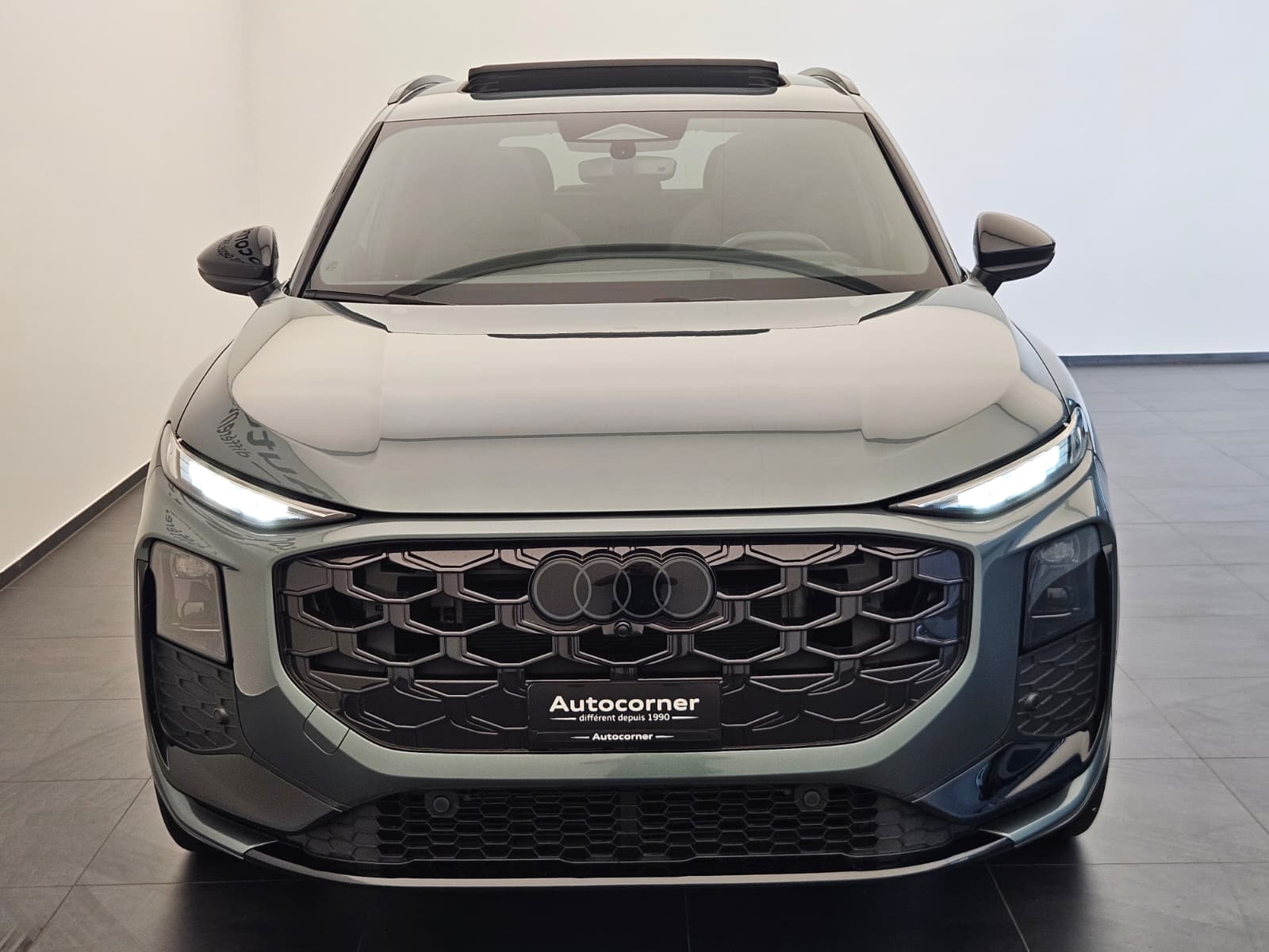 AUDI Q3 SUV TFSI quattro 195 kW S tronic-showroom-element-3