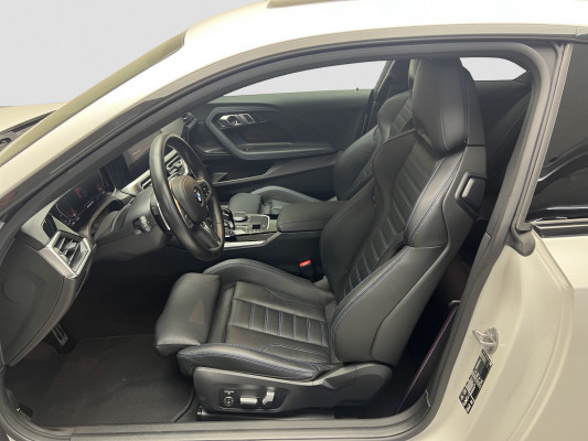 BMW M240i xDrive-image-8
