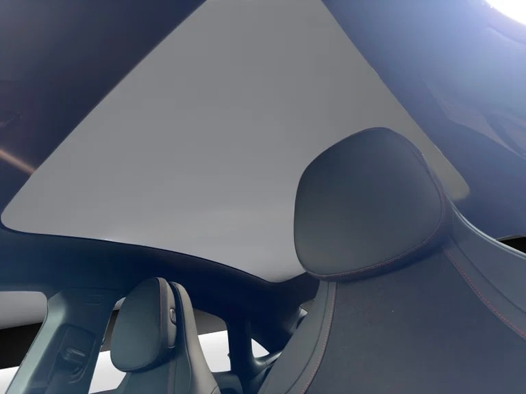 MERCEDES-BENZ CLA 250+ AMG Line-image-4
