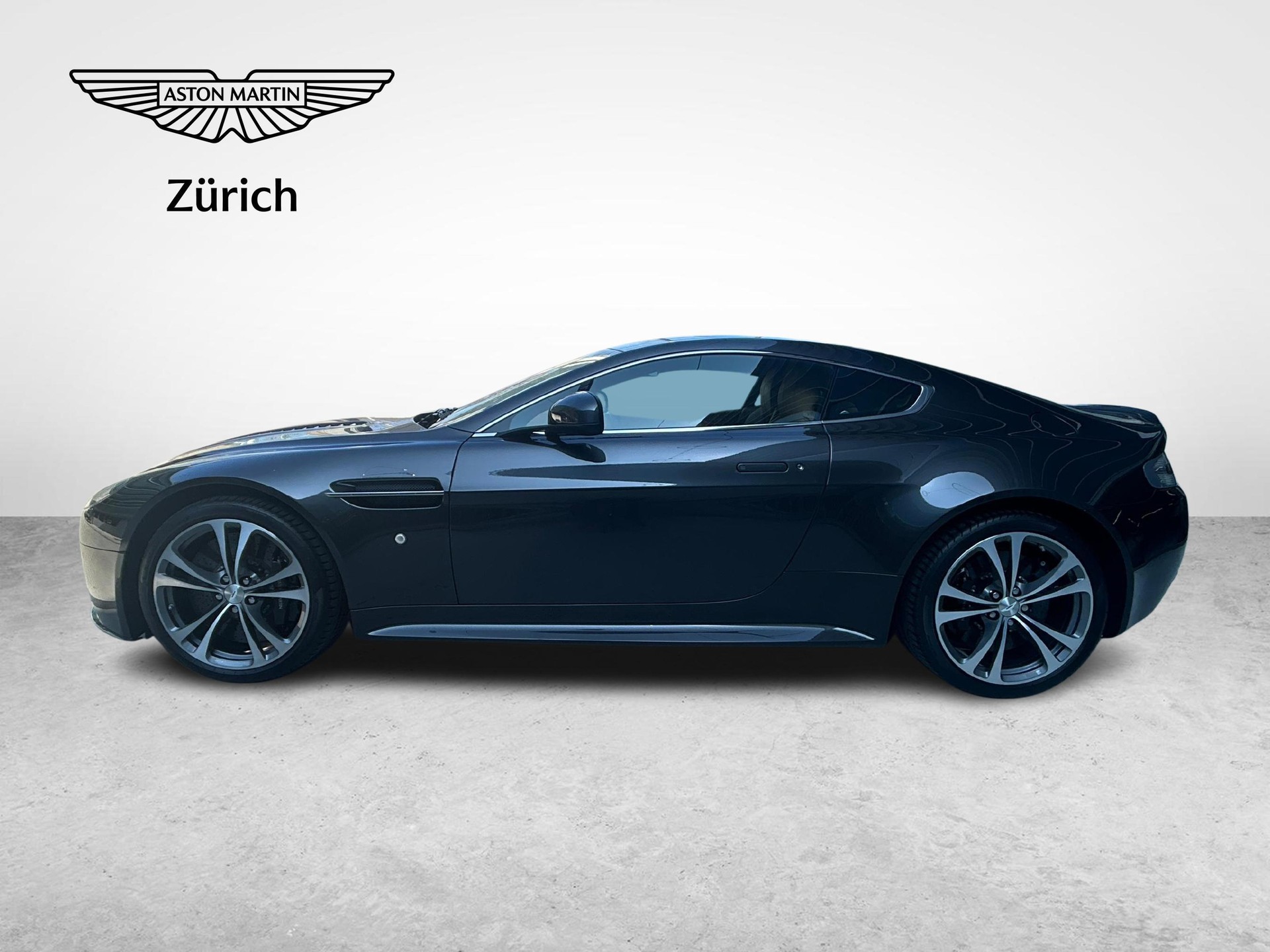 ASTON MARTIN V12 Vantage Coupé 6.0-image-1