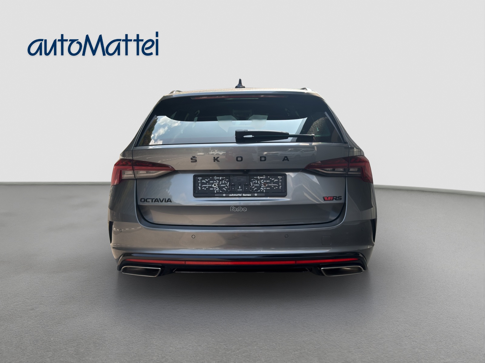 SKODA Octavia Combi 2.0 TSI DSG RS-image-3